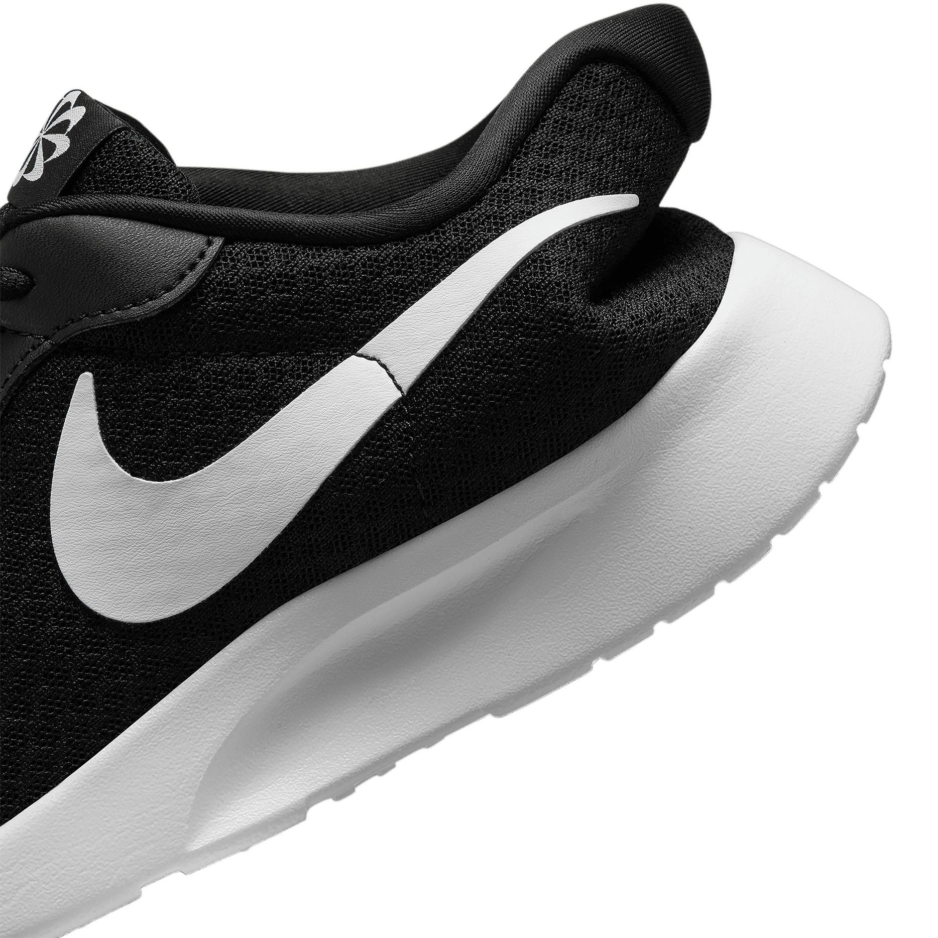 Nike Sportswear Sneaker »TANJUN EASE«