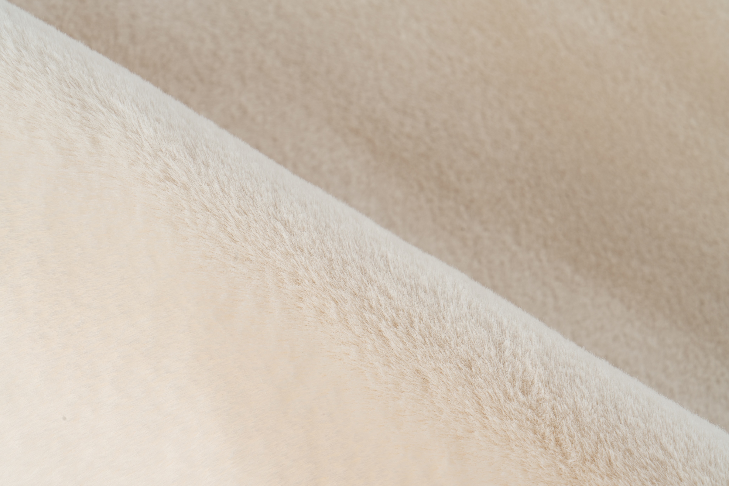 me gusta Teppich »Rabbit Prime 125«, rechteckig, 18 mm Höhe, Kaninchenfell Haptik, flauschig weich, geeignet für Fußbodenheizung