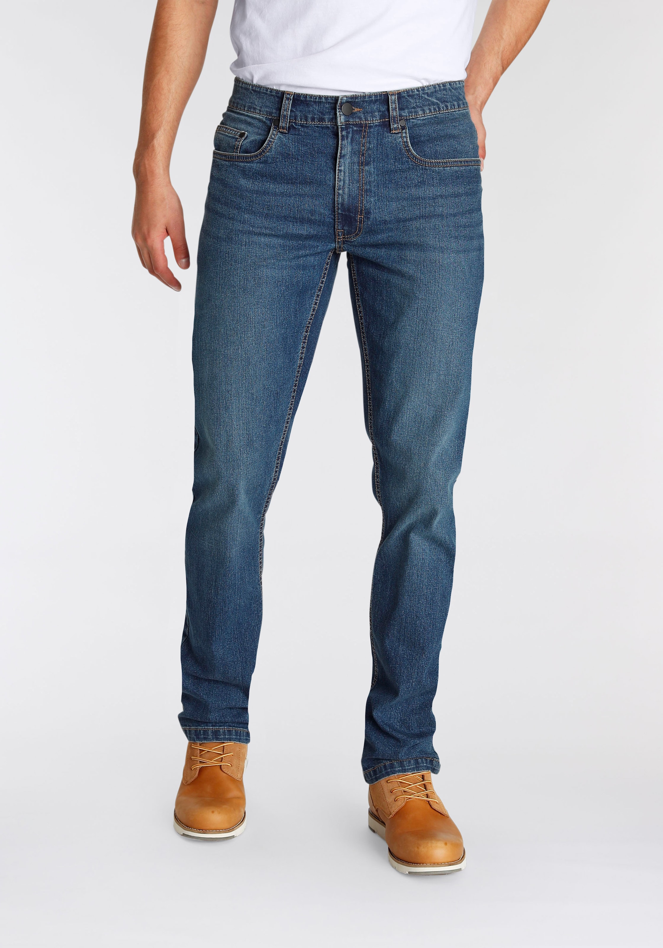 Straight-Jeans, mit leichter Waschung