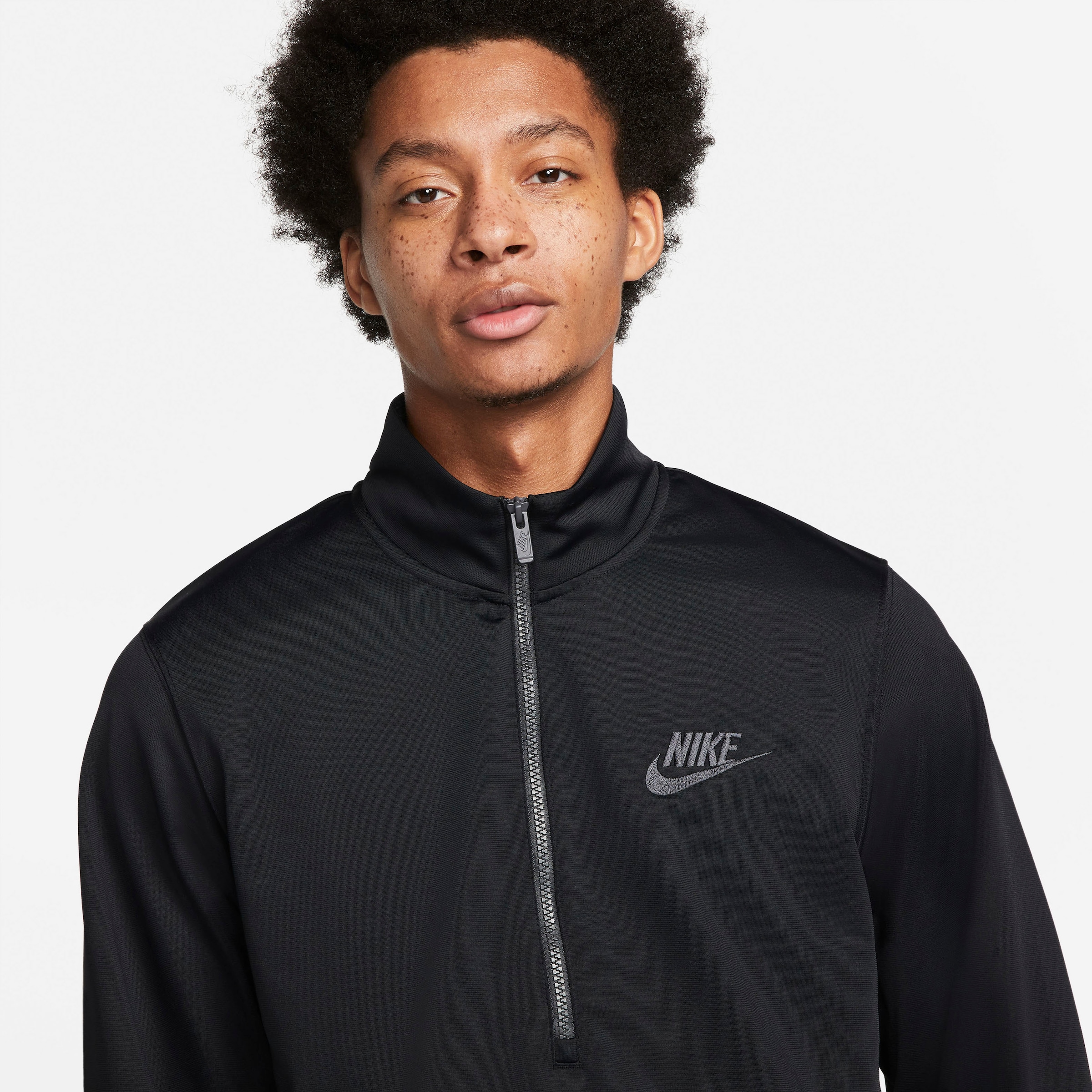 Nike Sportswear Trainingsanzug »Sport Essentials Men\'s Poly-Knit Track  Suit«, (Set, 2 tlg.) bei