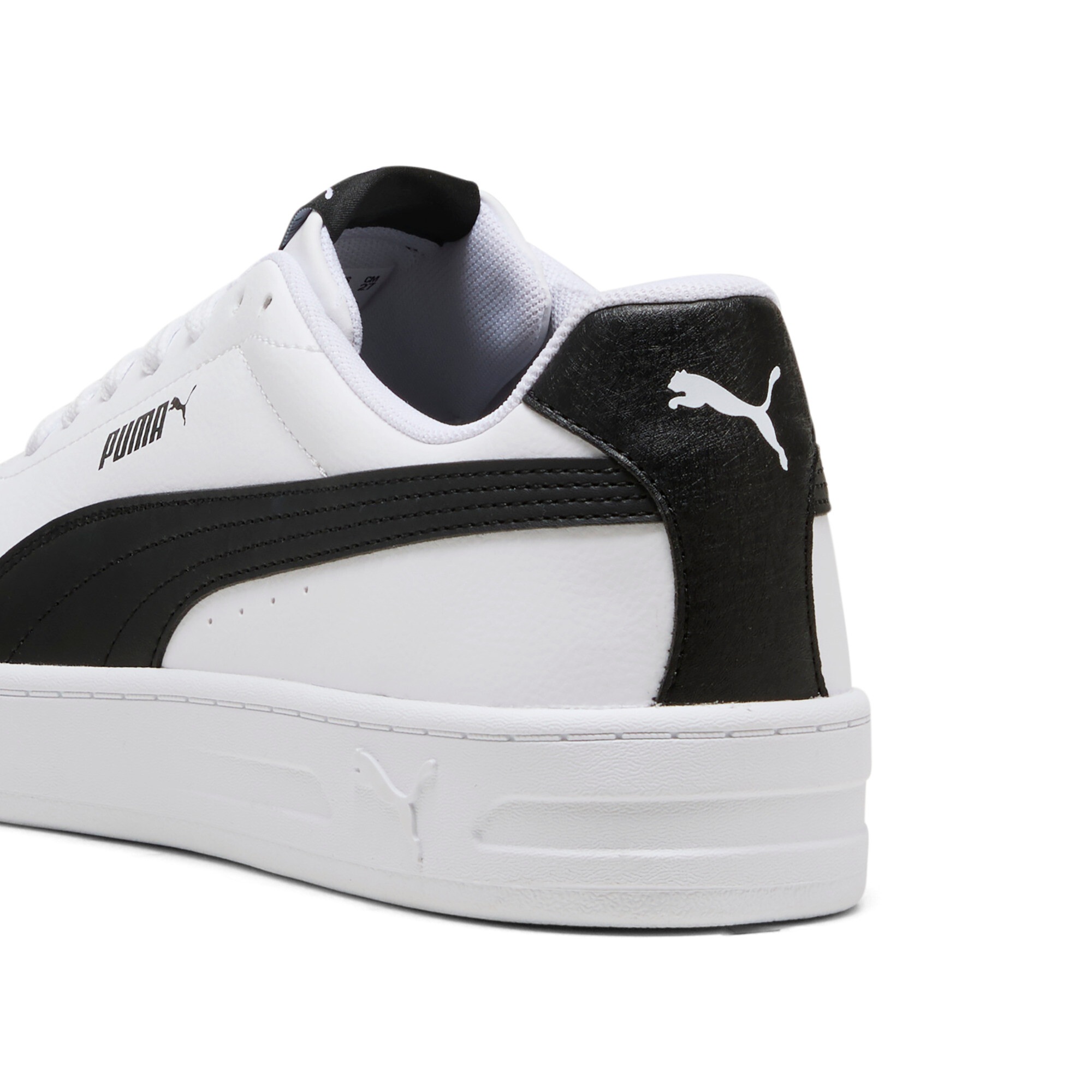 PUMA Sneaker »COURT CLASSIC CLEAN«  mit SoftFoam+ Innensohle, Obermaterial aus Synthetik