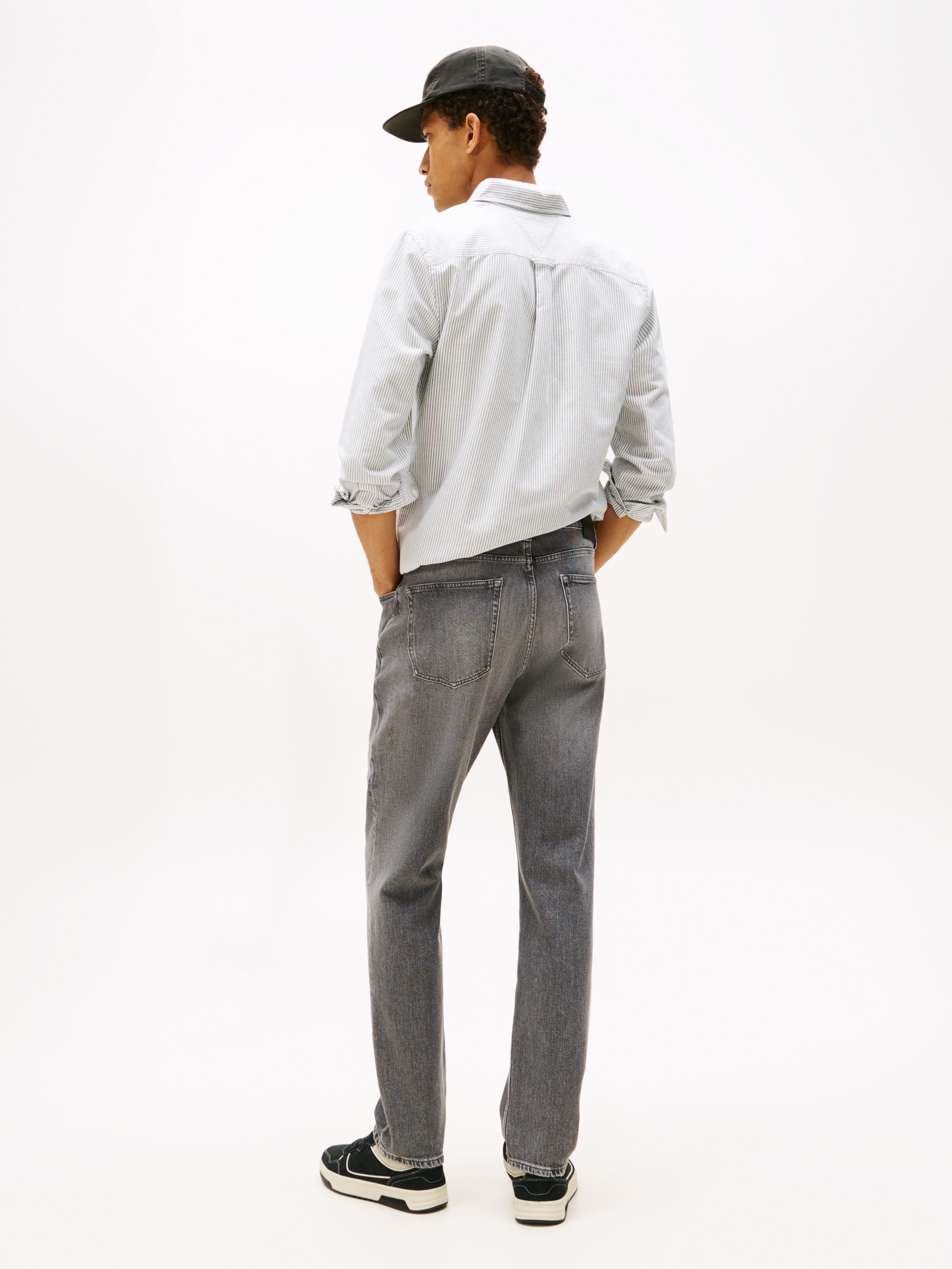 Tommy Jeans Slim-fit-Jeans »Ryan Regular Slim Straight«, Slim‑Straight‑Jeans aus hochwertigem Denim regulärer Leibhöhe