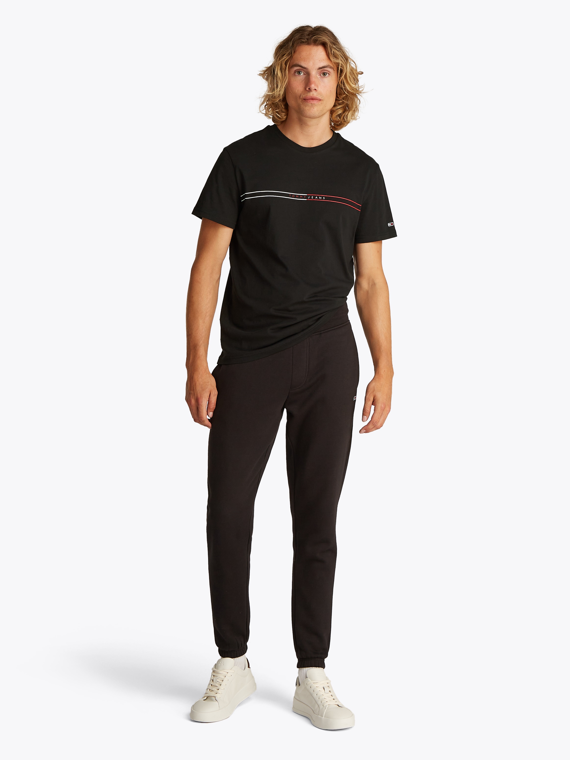 Tommy Jeans Kurzarmshirt »TJM SLIM ENTRY GRAPHIC TEE EXT« Mit Rundhalsausschnitt