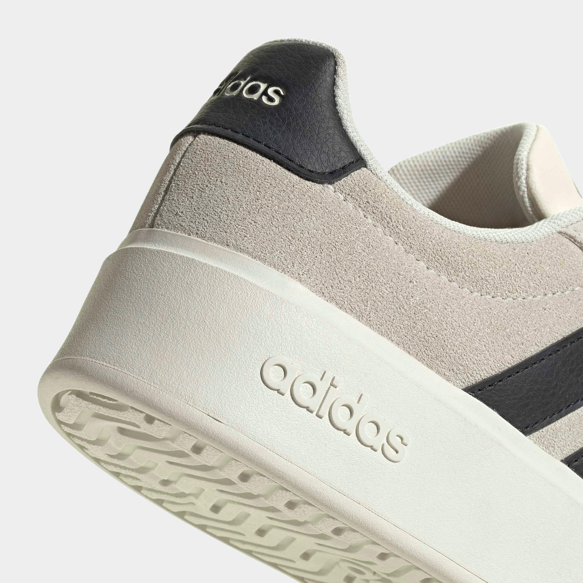 adidas Sportswear Plateausneaker »STREETTALK BOLD«  inspiriert vom Design des adidas Superstar, mit Leo Print