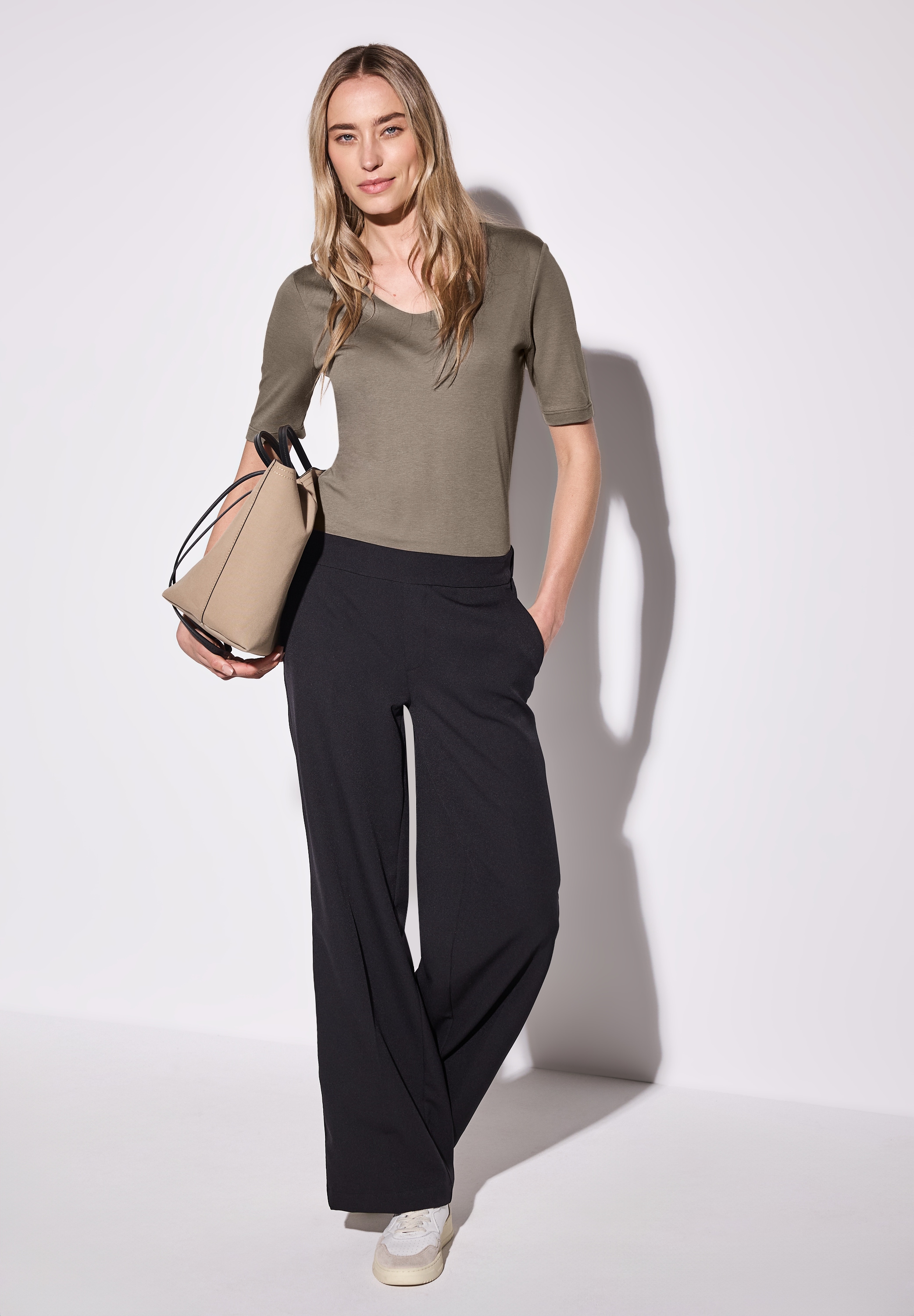 STREET ONE Kurzarmshirt »Style Palmira«, mit tiefem Rundhalsausschnitt