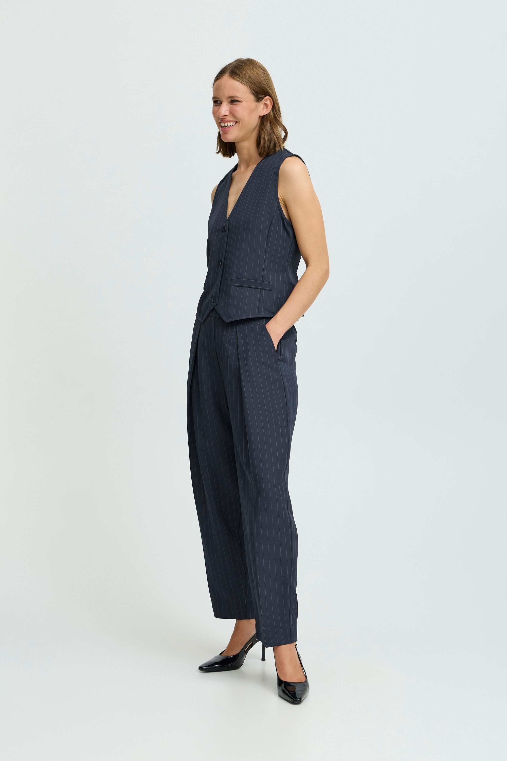 b.young Stoffhose »Stoffhose BYMMMIDDE BARREL PANTS -«
