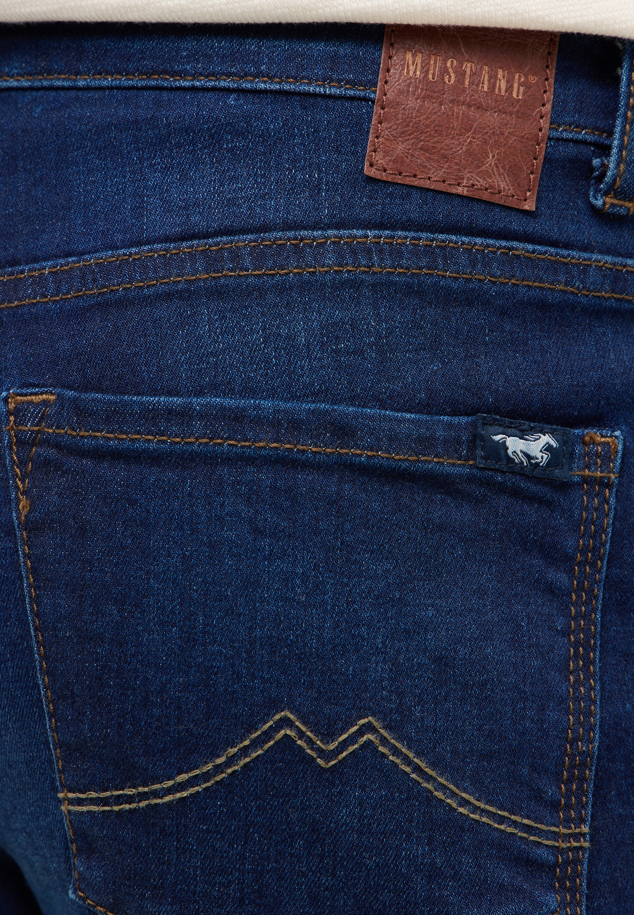 MUSTANG Slim-fit-Jeans »Damen Style Crosby Relaxed Slim«