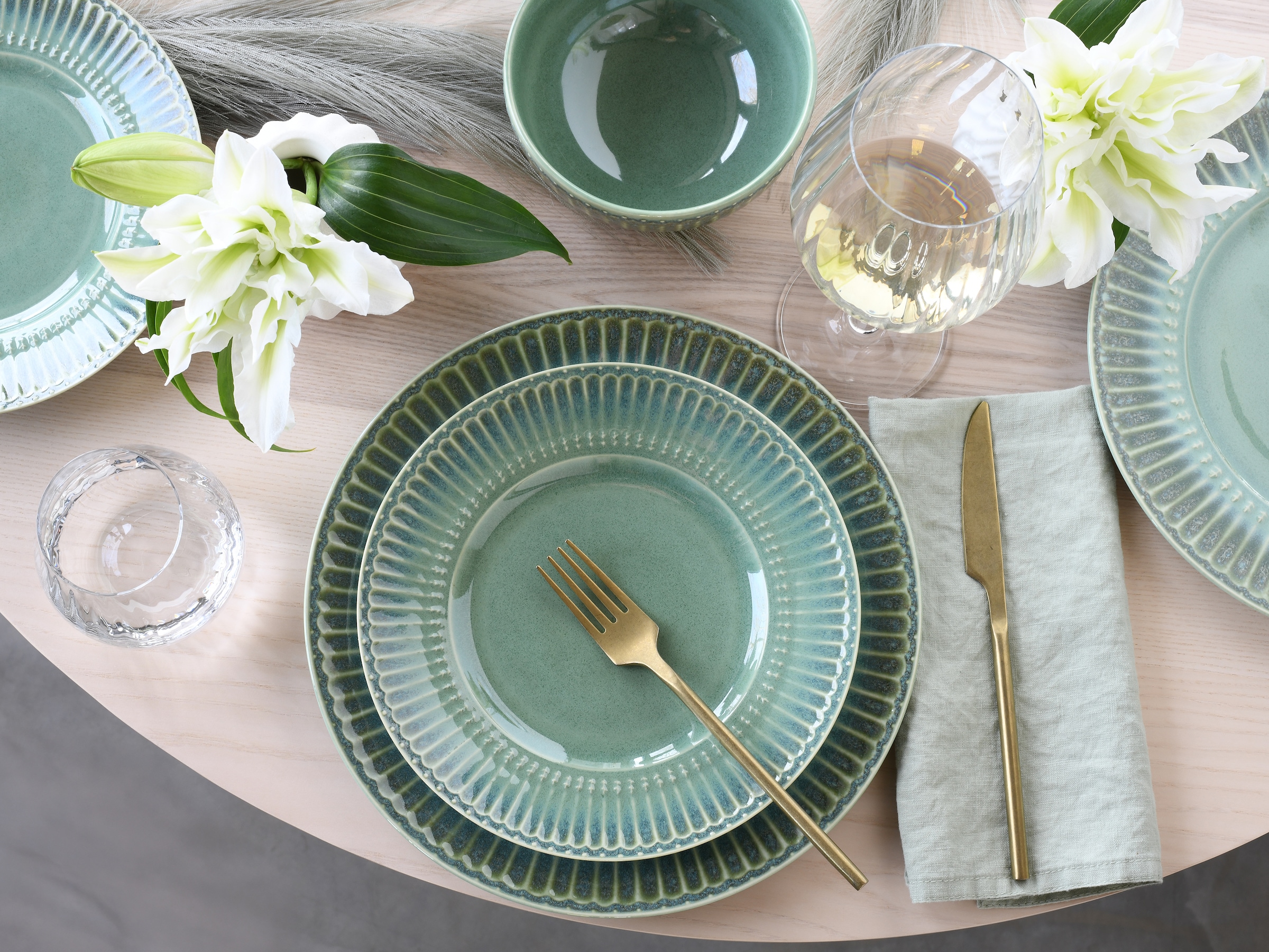 CreaTable Teller-Set »Celadon, Teller Set 12-tlg.« Elegantes Stabrelief, Farbverlauf