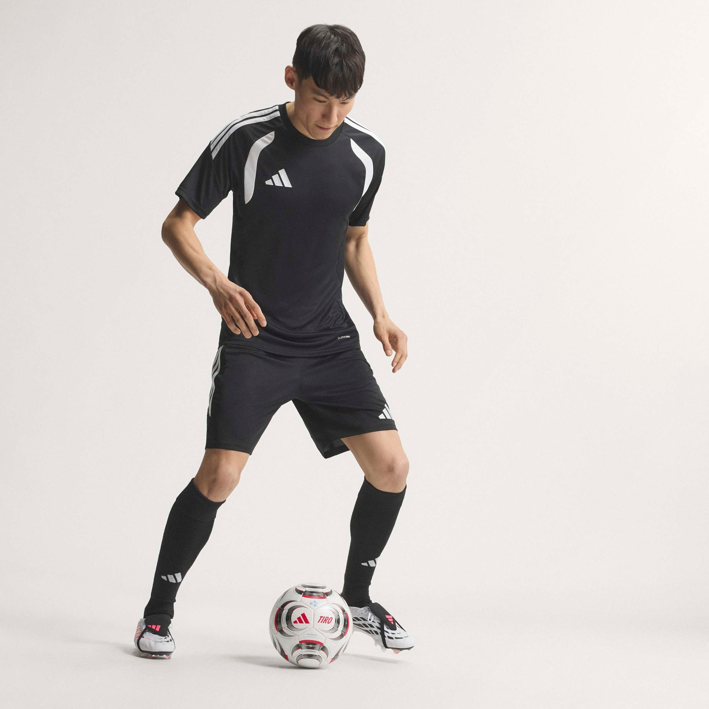 adidas Performance Fußballschuh »PREDATOR PRO , FESTE BÖDEN, UMSCHLAGBARE ZUNGE«  Außensohle für Rasen und feste Böden