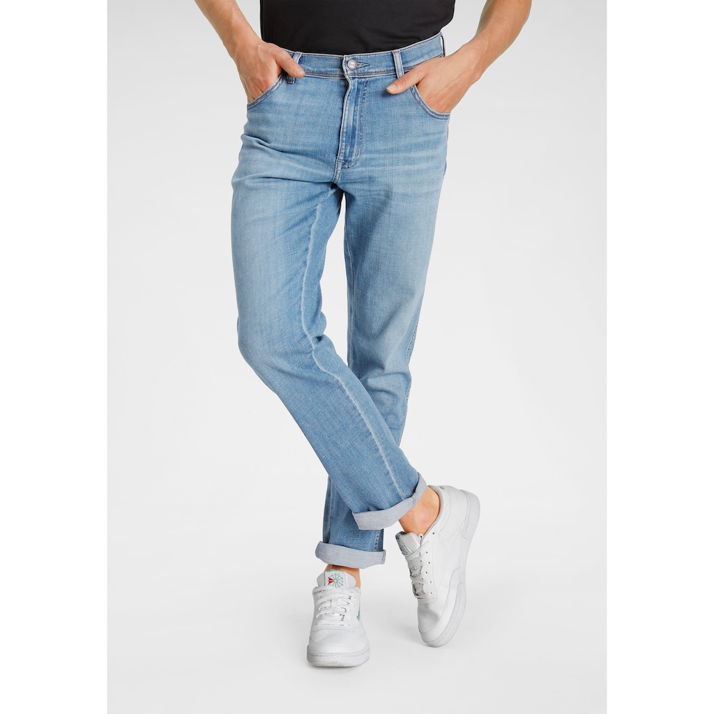 Wrangler Slim-fit-Jeans »Texas Slim« in leicht gewaschener Optik