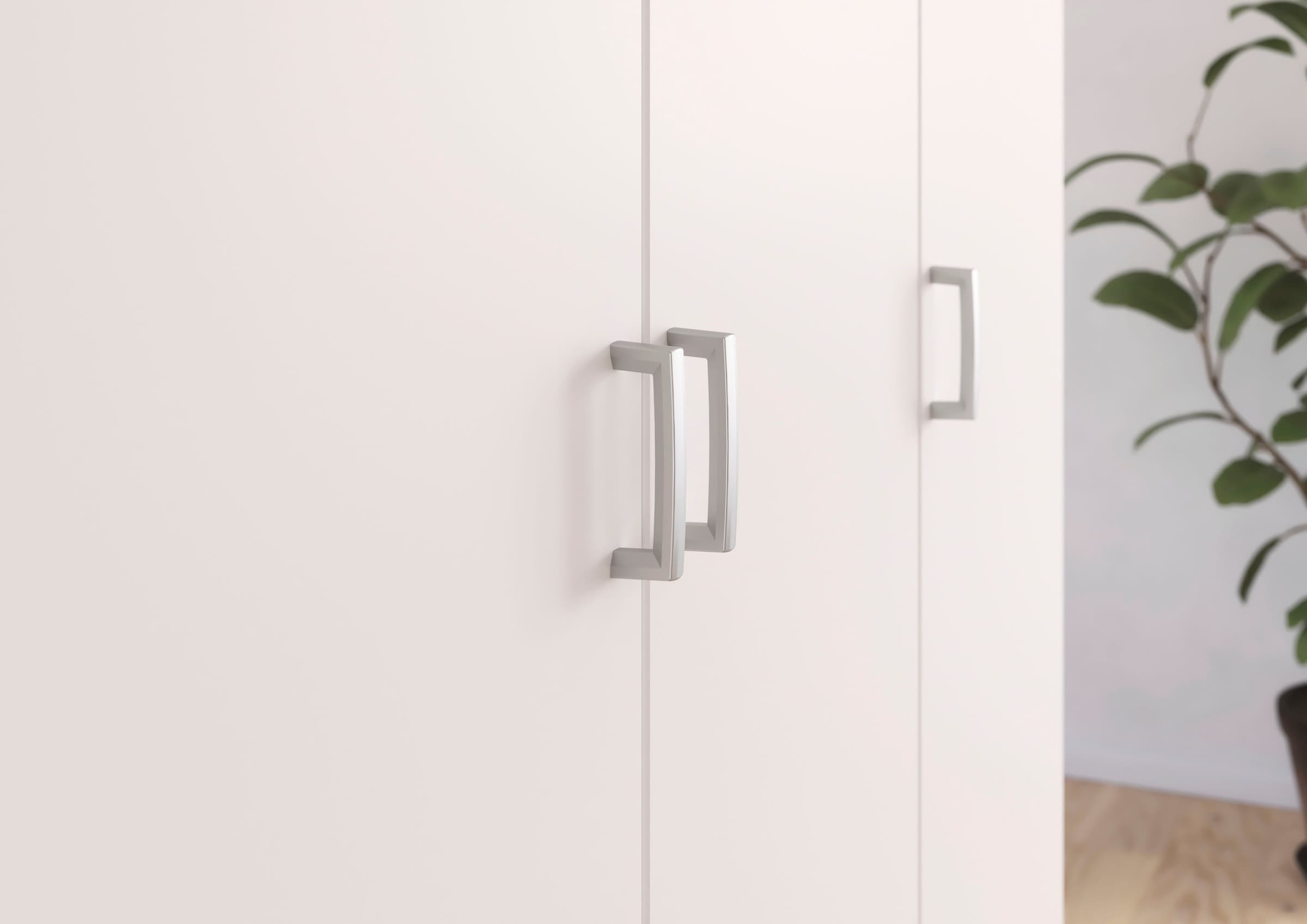 rauch Drehtürenschrank »Kleiderschrank Garderobe GAMMA Breite 91 cm« in 3 Ausstattungen BASIC/CLASSIC/PREMIUM (inkl. SOFT-CLOSE-Funktion),  mit Schubladen, verschiedene Griff-Varianten TOPSELLER MADE IN GERMANY