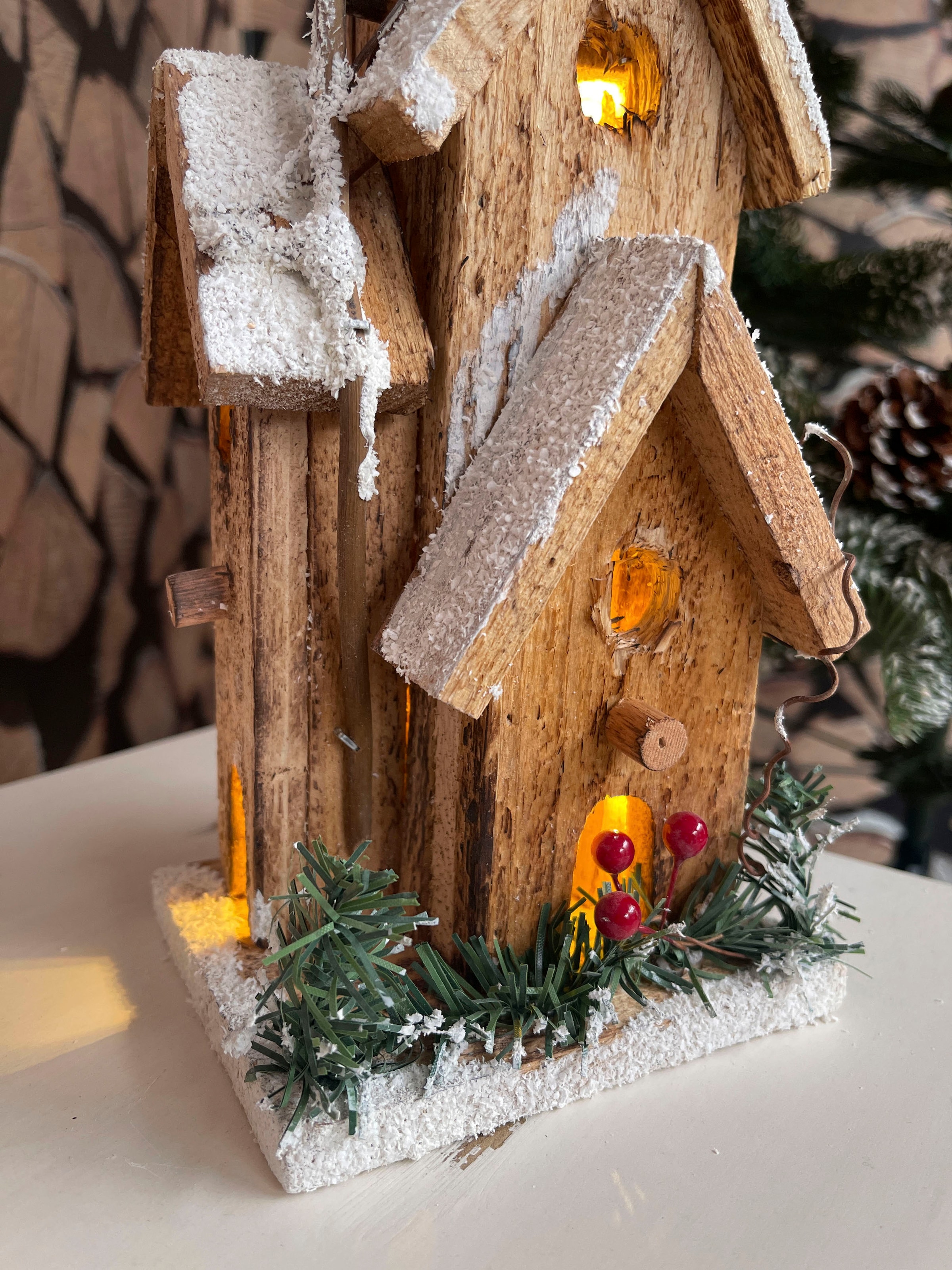 Myflair Möbel & Accessoires »Weihnachtsdeko«, Holzkirche online kaufen ca. mit 40 integrierter Weihnachtshaus Lichterkette, Höhe cm bequem