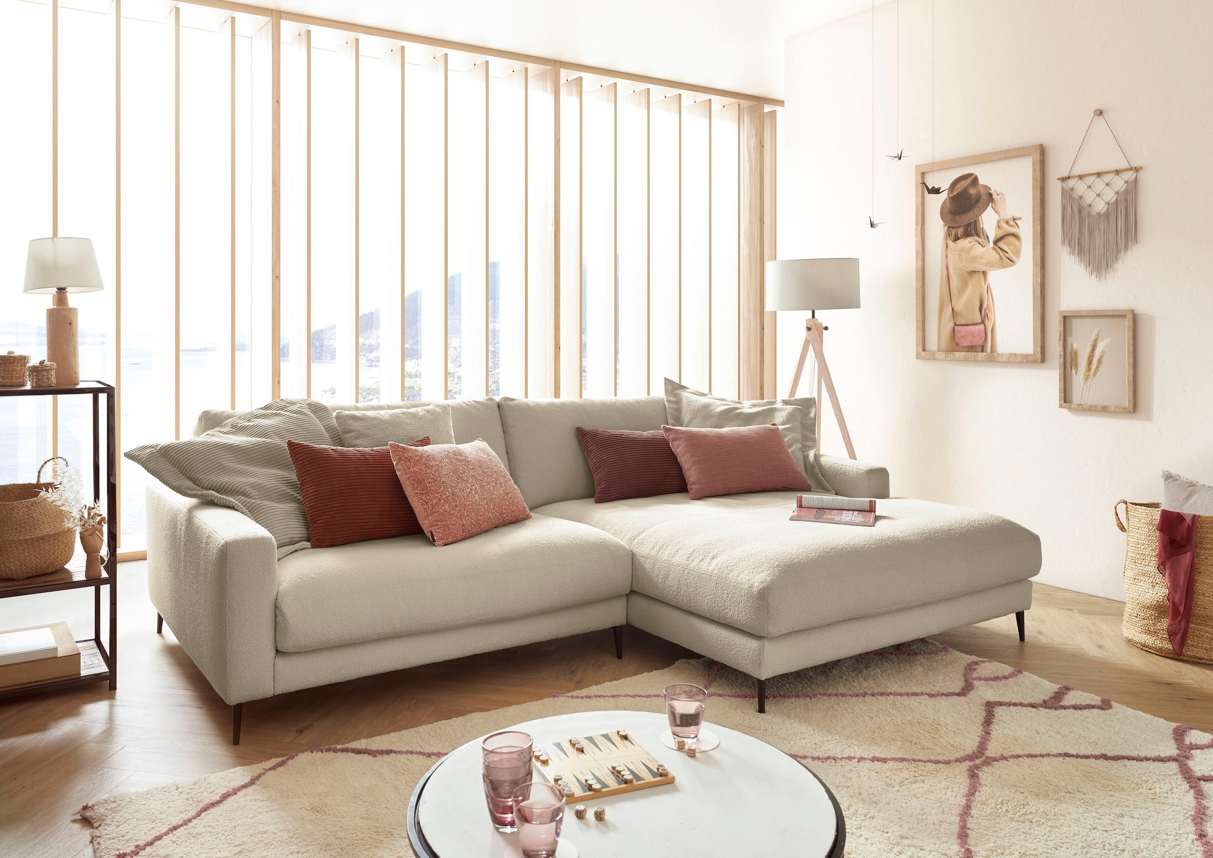 INOSIGN Ecksofa »Downtown, B/T/H: 272/190/84 cm L-Form«, weicher Sitzkomfort auch in Cord und Bouclé, incl. Zierkissen