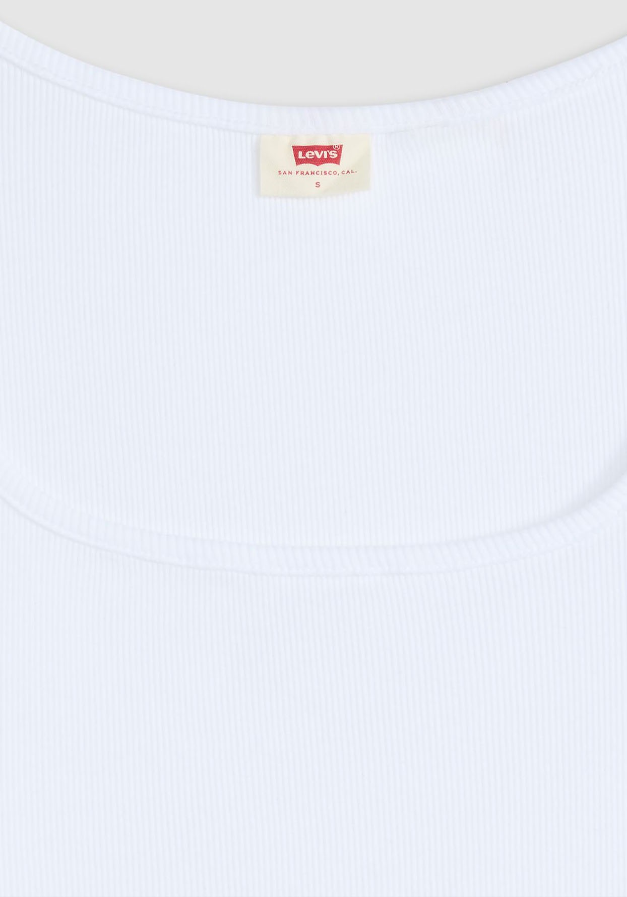 Levi's® T-Shirt »ESSENTIAL SQRD NE«, Feinrippqualität