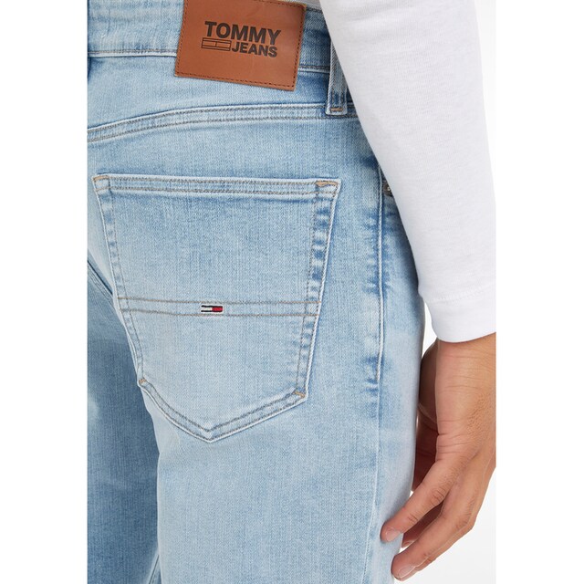 Tommy Jeans Slim-fit-Jeans »AUSTIN SLIM TPRD«, mit Lederbadge bei ♕