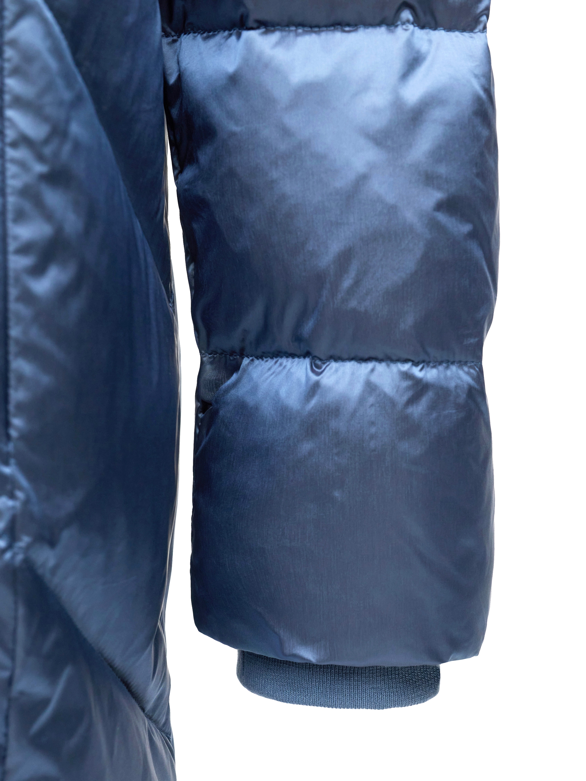 MANISA Steppmantel , mit Stehkragen und fester Kapuze und dekorativen Strickbändern
