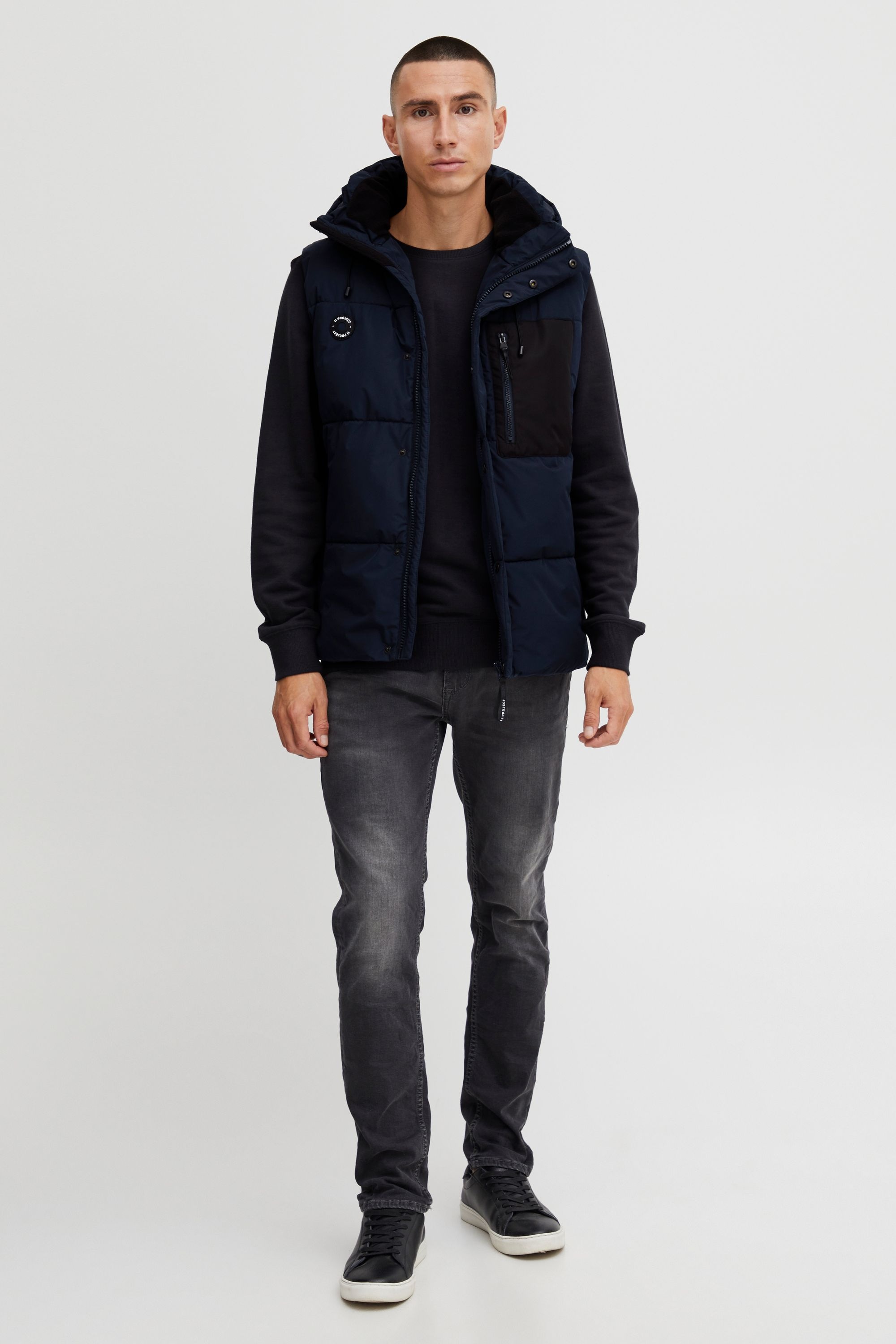 11 Project Steppweste »Steppweste PRCallen«
