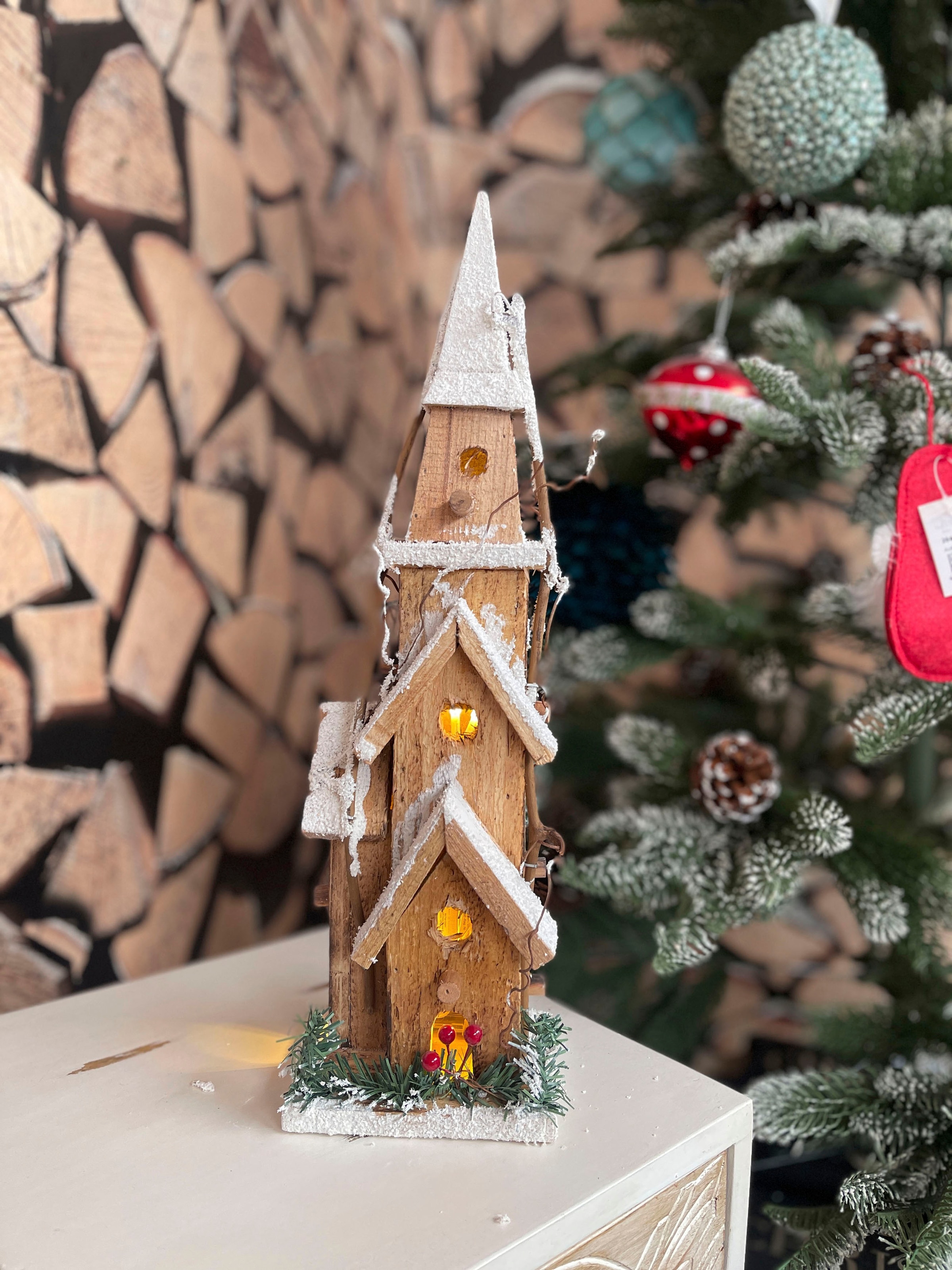 mit ca. online bequem Möbel Höhe Accessoires »Weihnachtsdeko«, Lichterkette, Myflair kaufen & integrierter 40 cm Weihnachtshaus Holzkirche