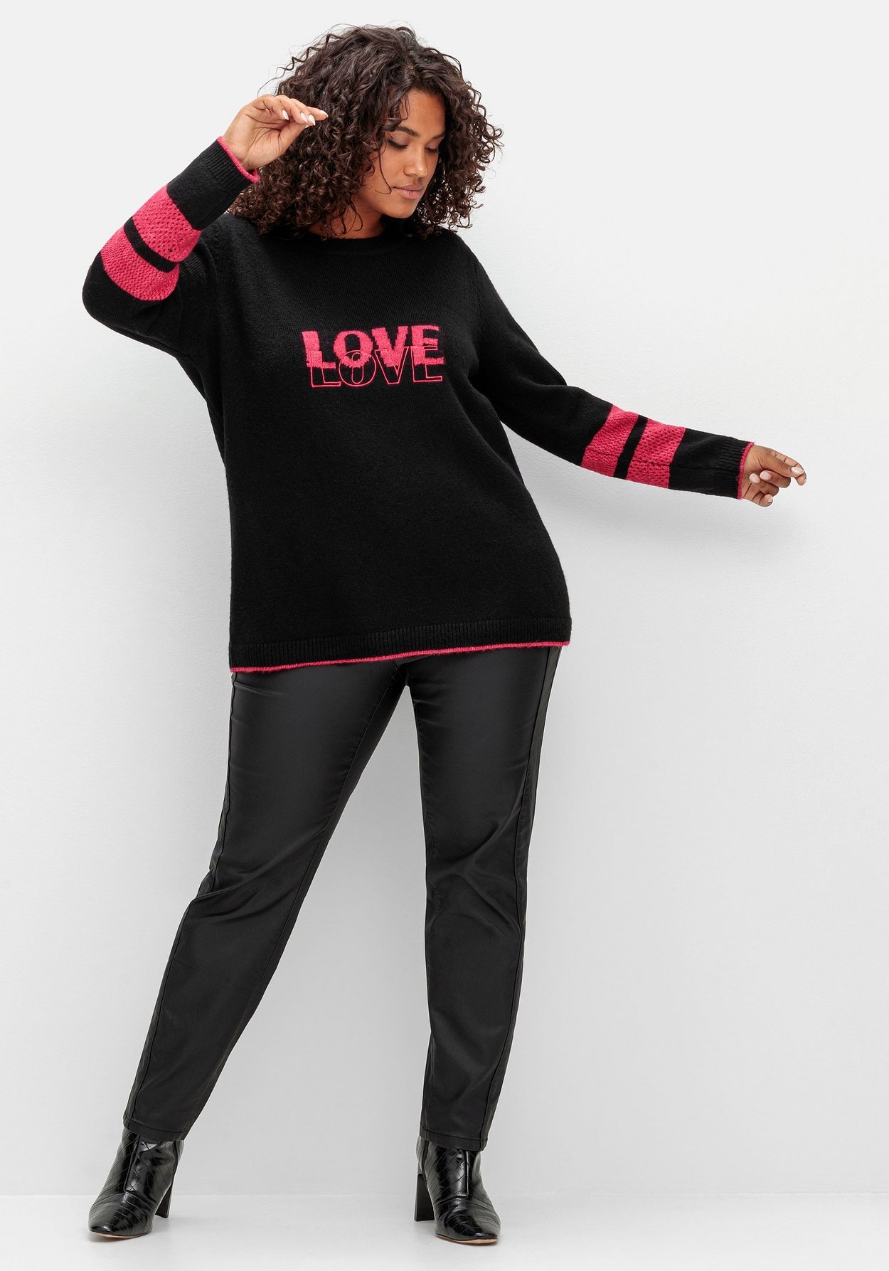 Sheego Rundhalspullover »Pullover mit Intarsienstrickmuster und Stickerei«, mit Intarsienstrickmuster und Stickerei