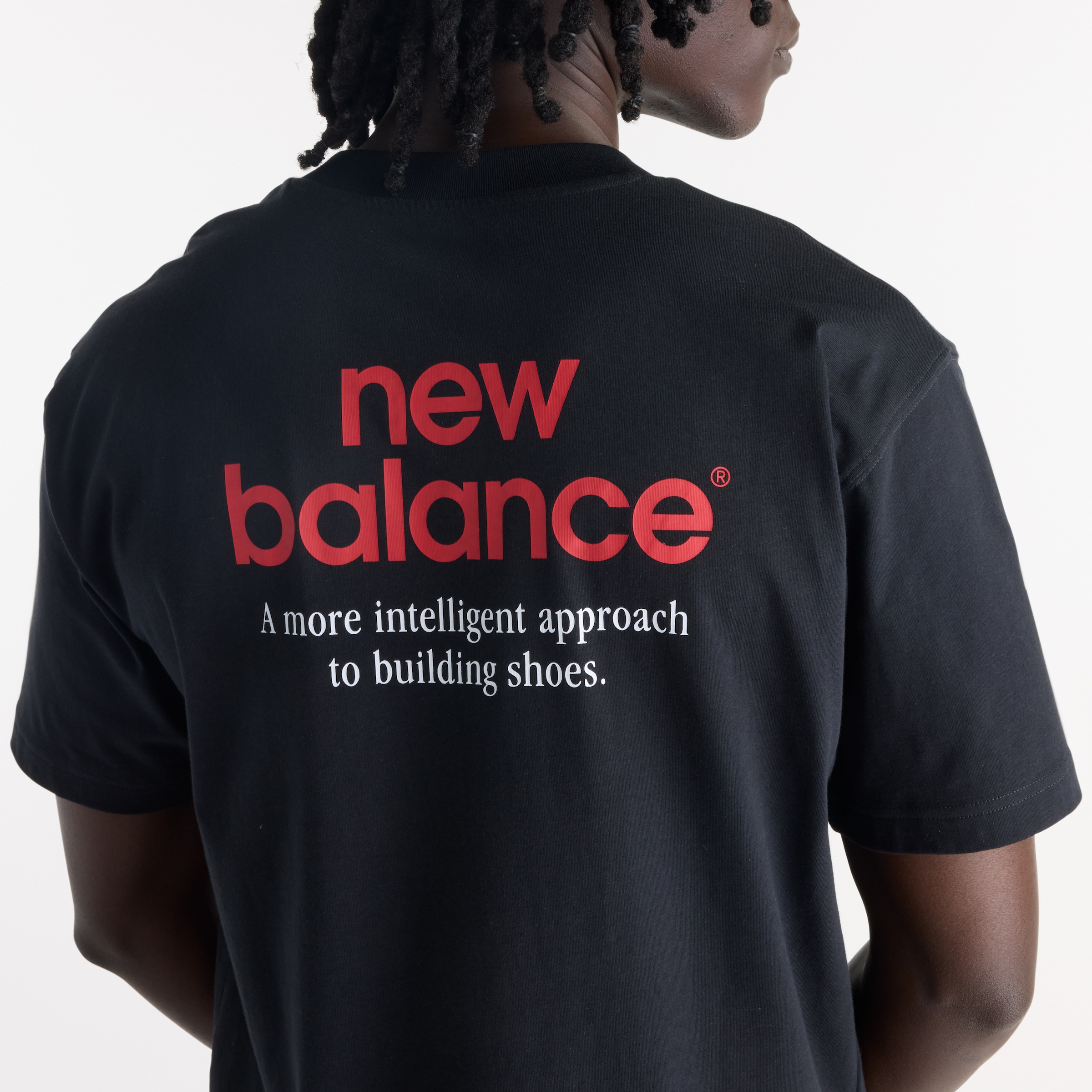 New Balance T-Shirt »INTELLIGENT T-SHIRT« aus Baumwolle, für Erwachsene geeignet