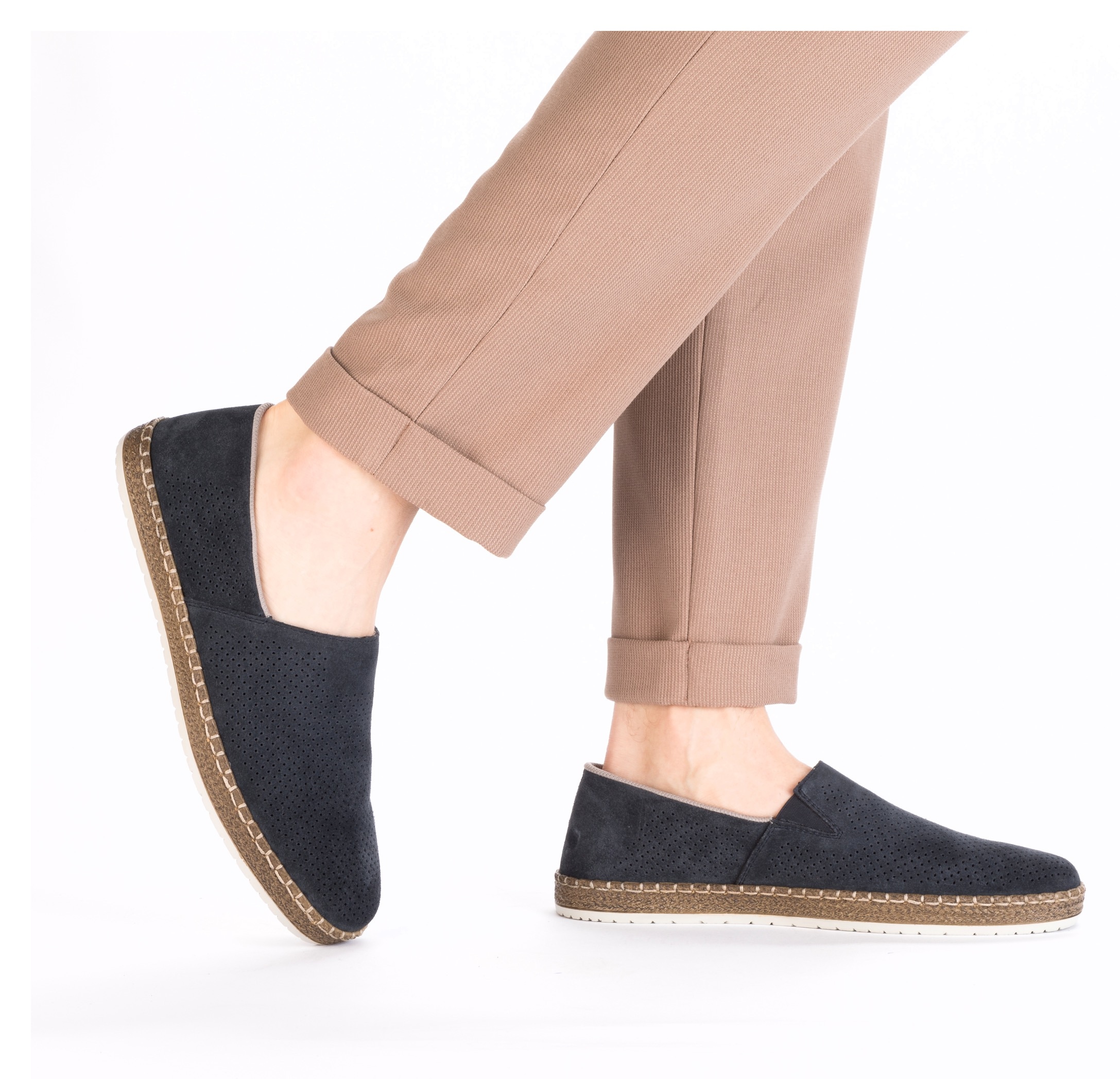 Rieker Slipper  , Schlupfschuh, Casual-Slipper, Mokassin mit Perforation