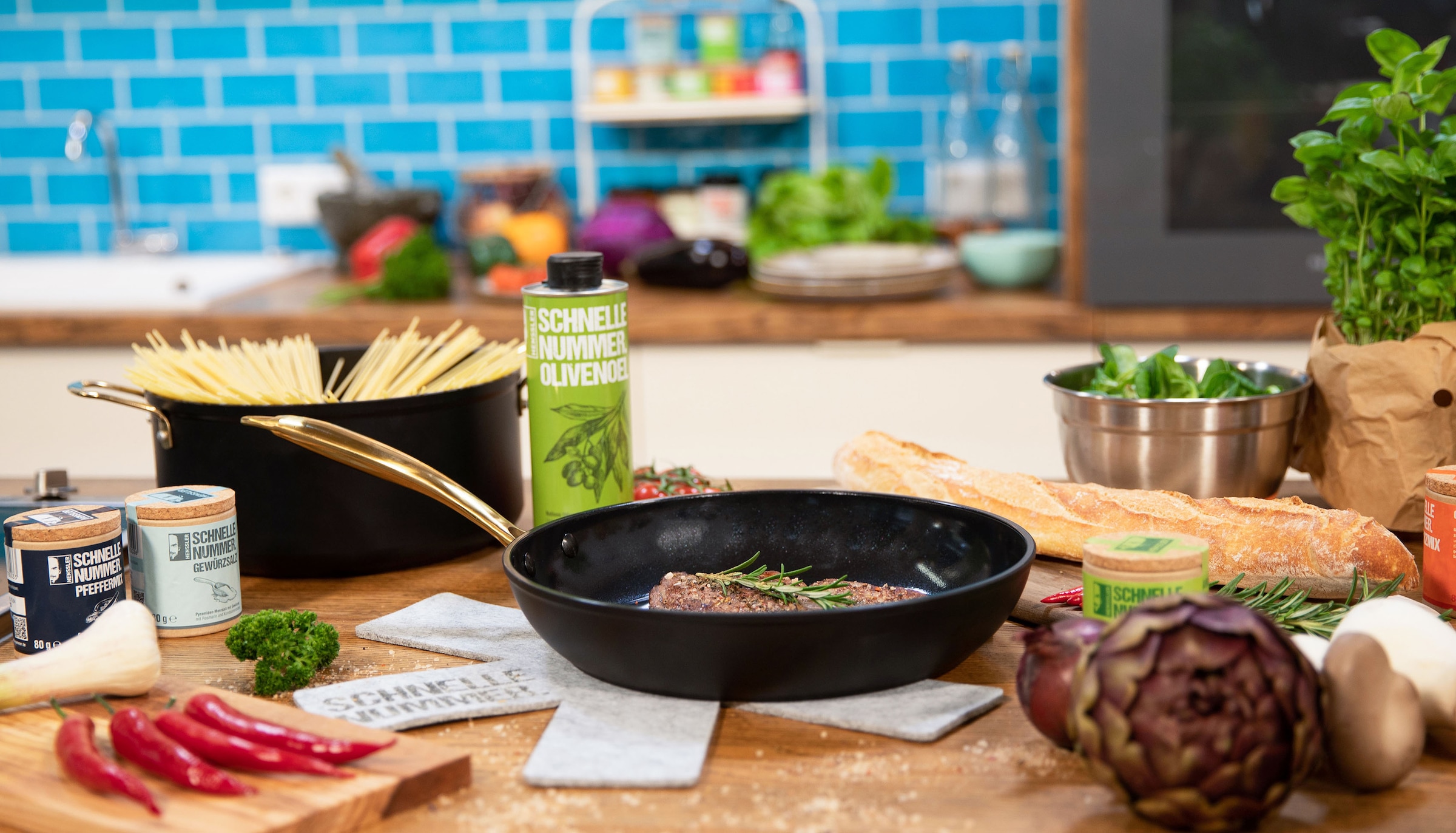 HENSSLERS Bratpfanne »HSN« Aluminium 1 Stk. tlg. BLACK CERAMIC Antihaftbeschichtung, goldener Edelstahlgriff, Induktion