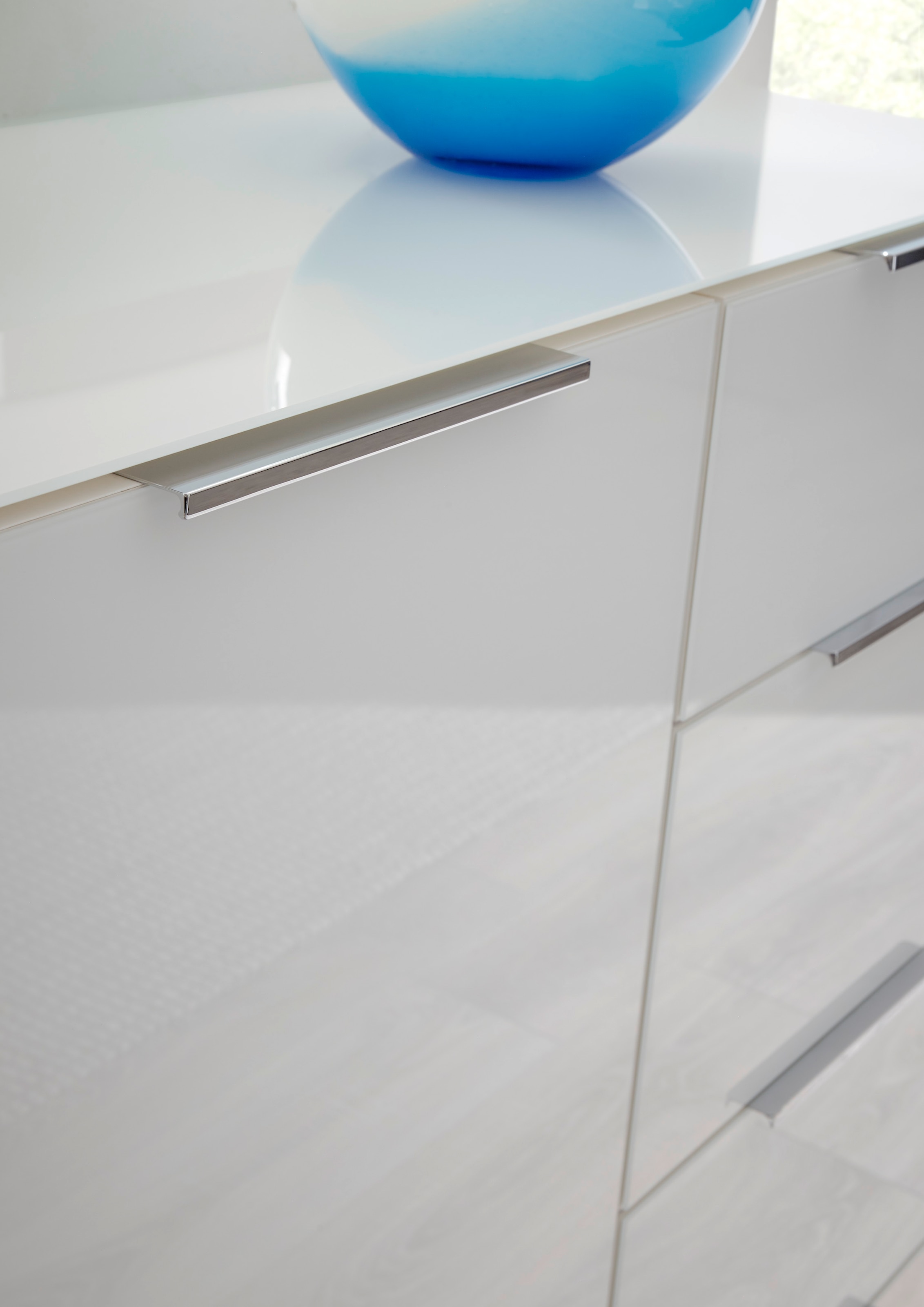 HBZ Kommode »Santorin Mehrzweckschrank mit Schubkästen, BxHxT 90x99x40 cm«, (1 St.), Mit 4 Schubkästen mit Softclose, Glasfront und Glasoberboden