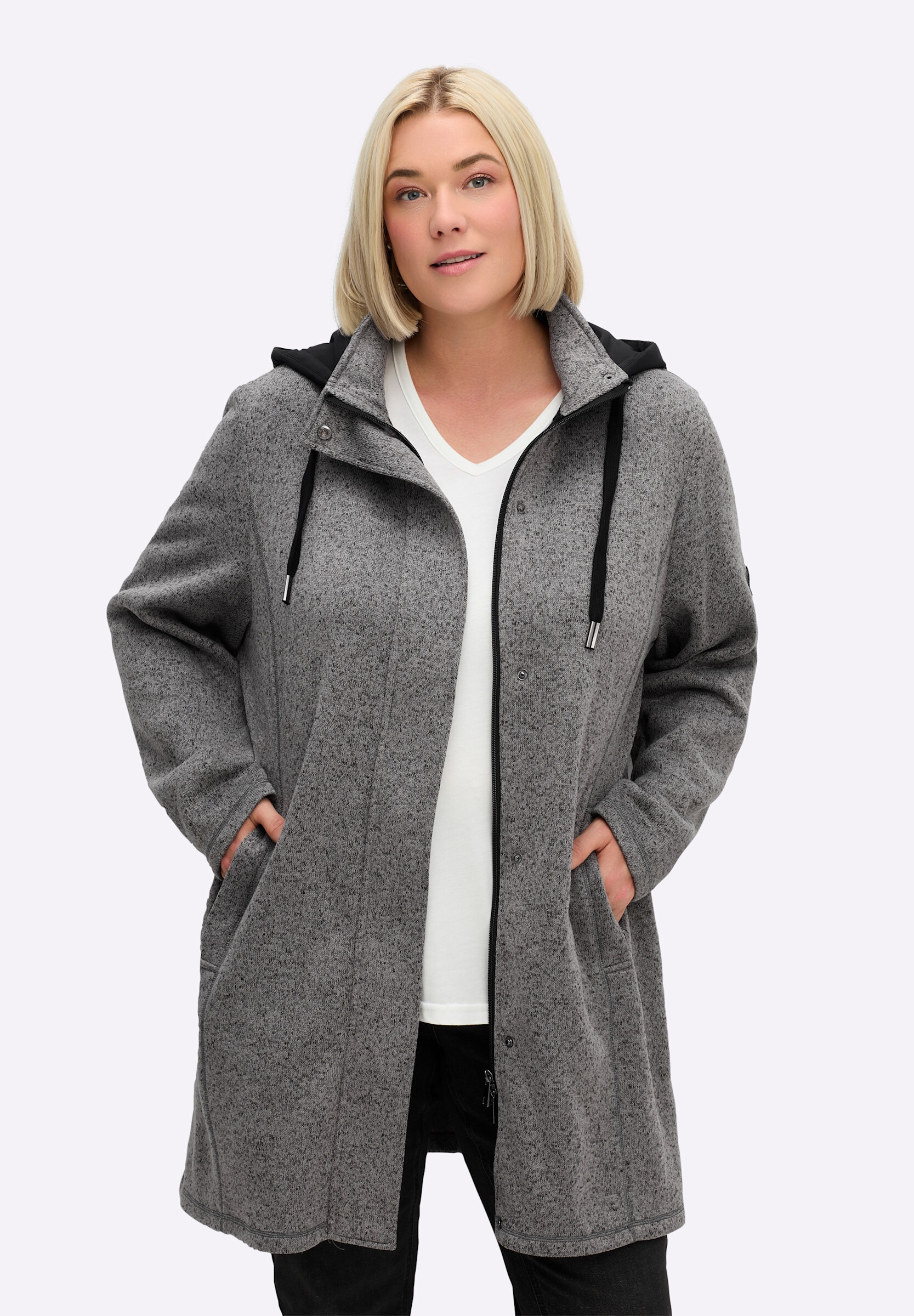 Sheego Softshelljacke »Strick-Fleecejacke Strickfleecejacke mit Kapuze« Abnehmbare Kapuze
