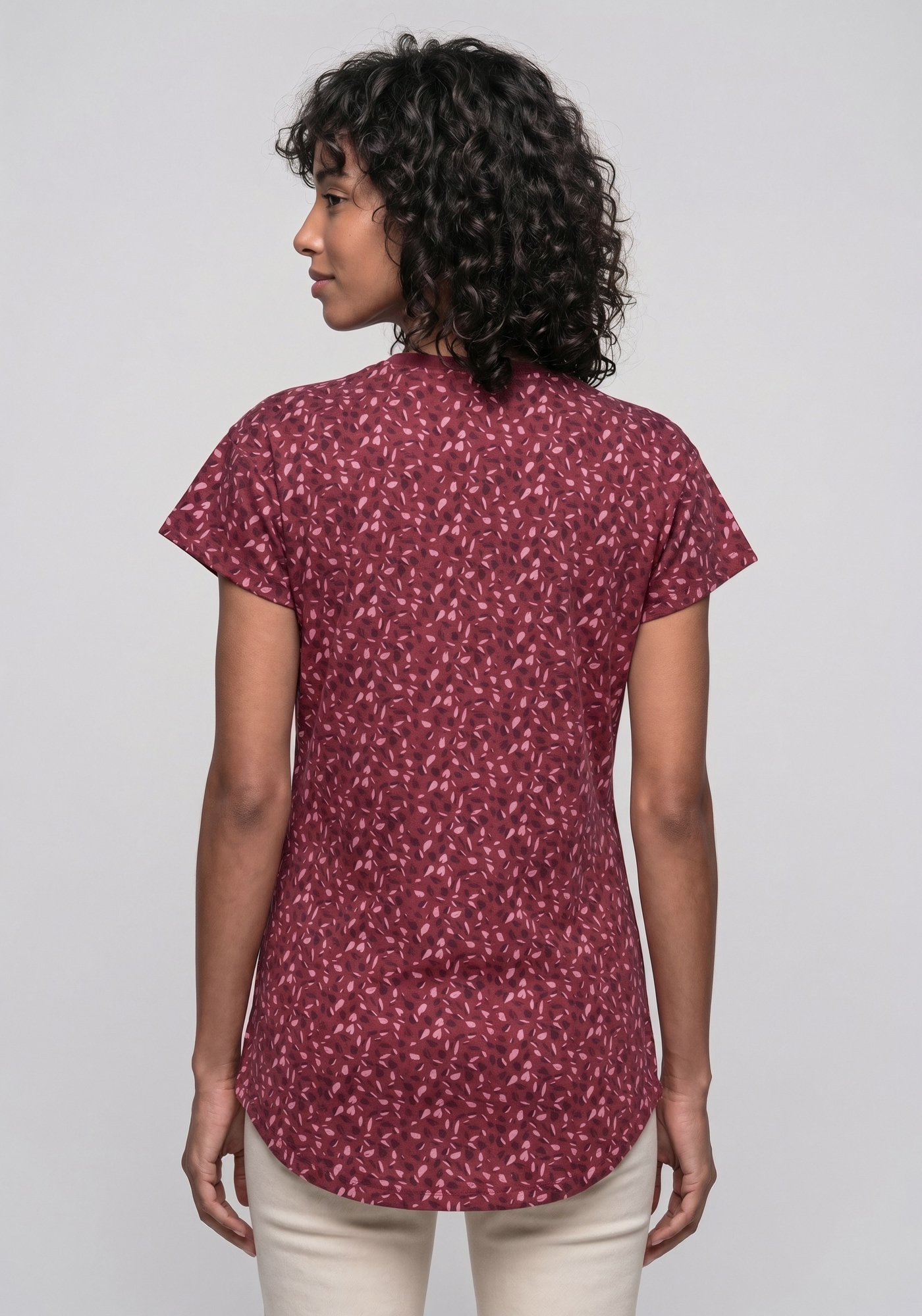 Alife & Kickin Rundhalsshirt »FelinaAK B« modisches Basic-Shirt mit Rundhals-Ausschnitt, rundem Saum und allover