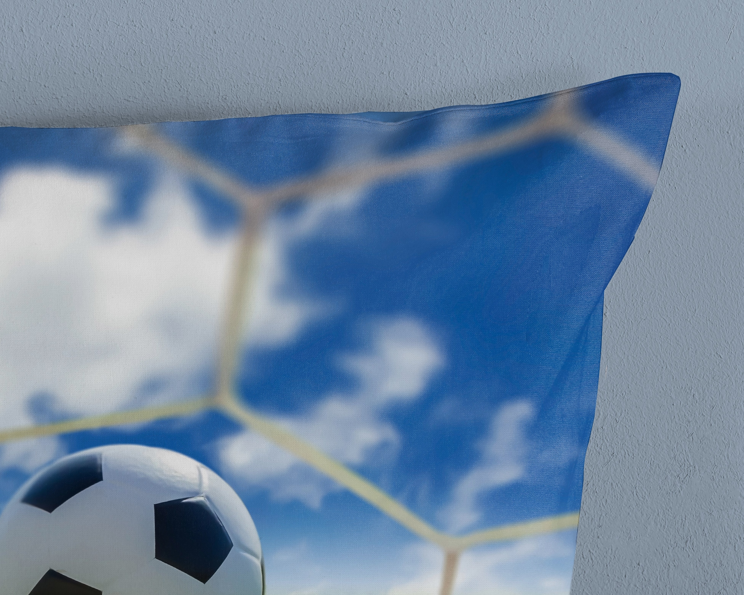 good morning Kinderbettwäsche »Maurits« 2 Stk. tlg. Baumwolle, Renforcé, Wendeoptik, Kind, Junge, Fußball, blau