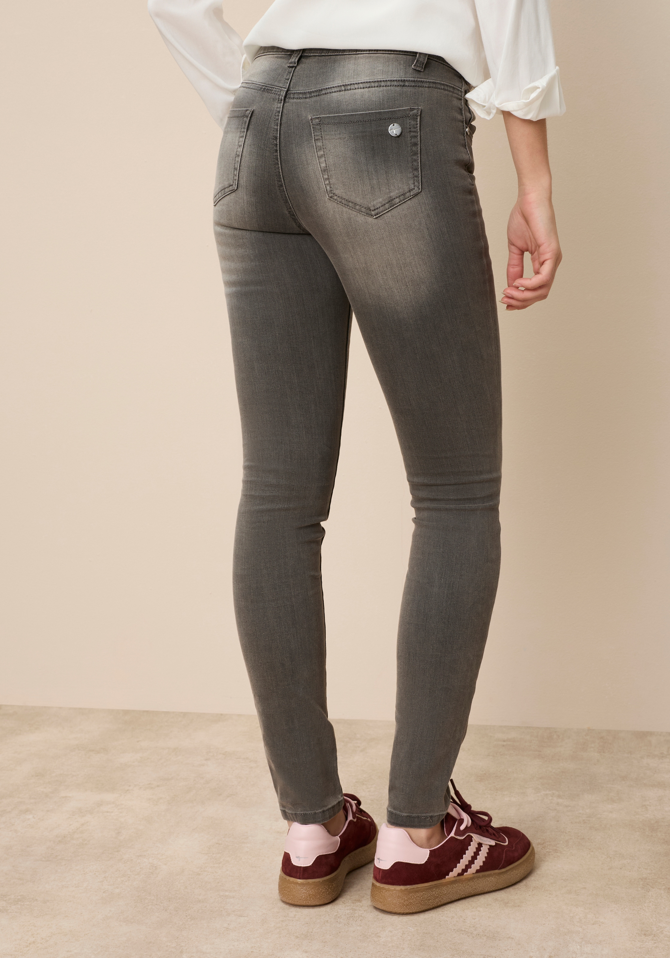 Tamaris Skinny-fit-Jeans schmale Beinweite, mit Gürtelschlaufenbund, mit Metallreißverschluss