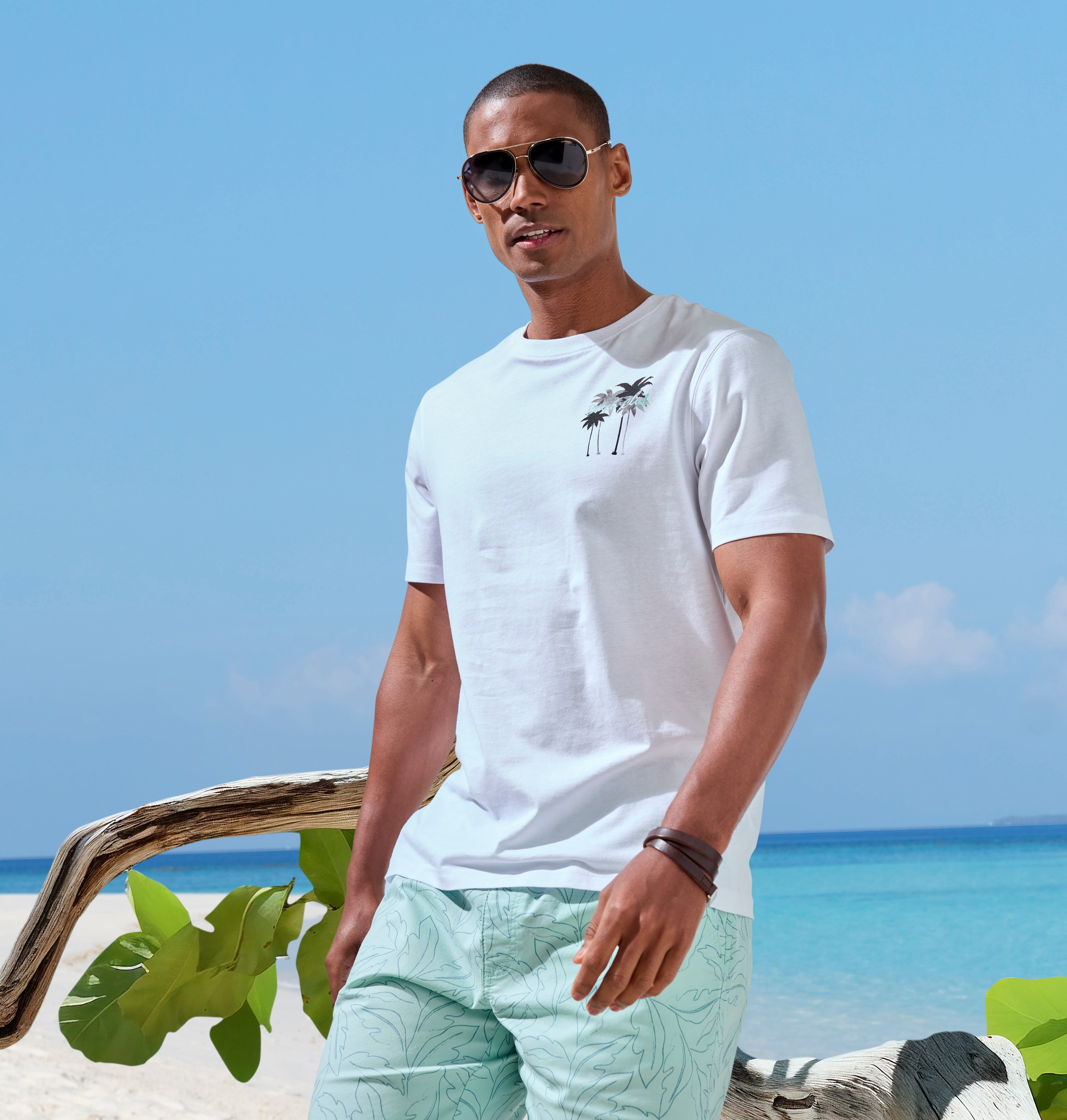 John Devin Shorts »Bermuda«, kurze Hose aus elastischer, gewebter Baumwollqualität