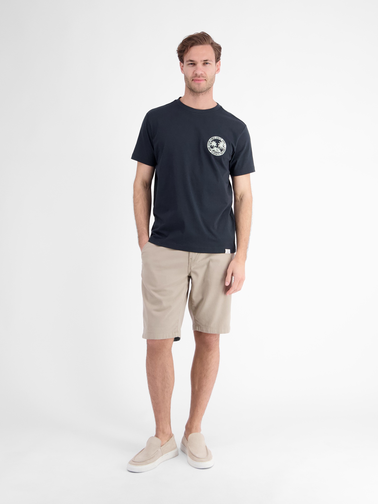 LERROS T-Shirt »Lässiges, unifarbenes T-Shirt aus reiner Baumwolle mit Print«