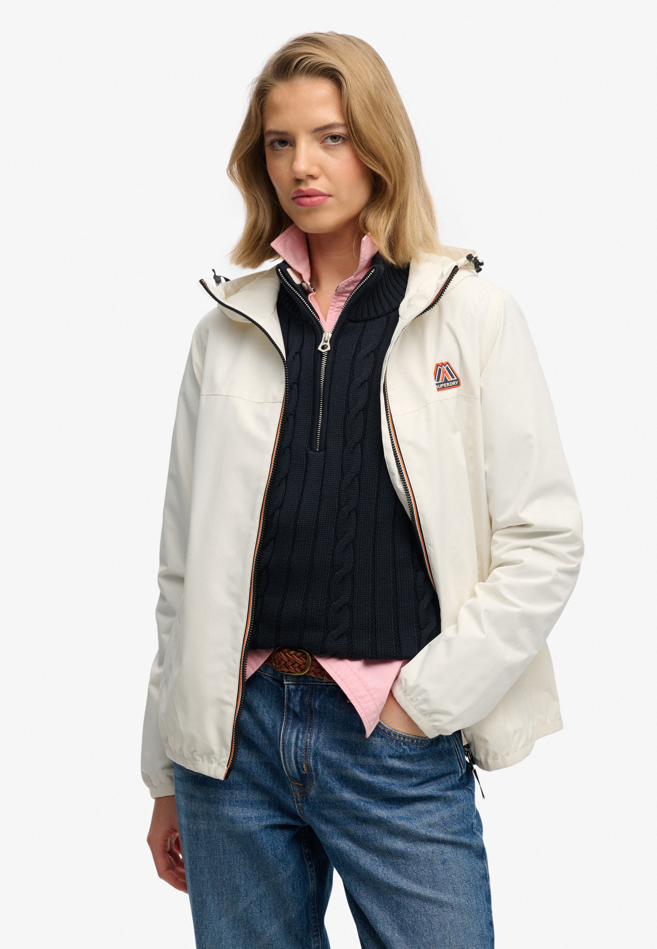 Superdry Outdoorjacke »ESSENTIAL TRI WINDBREAKER JKT« mit Kapuze Loose Fit, mit hochschließendem Kragen, aus Polyester