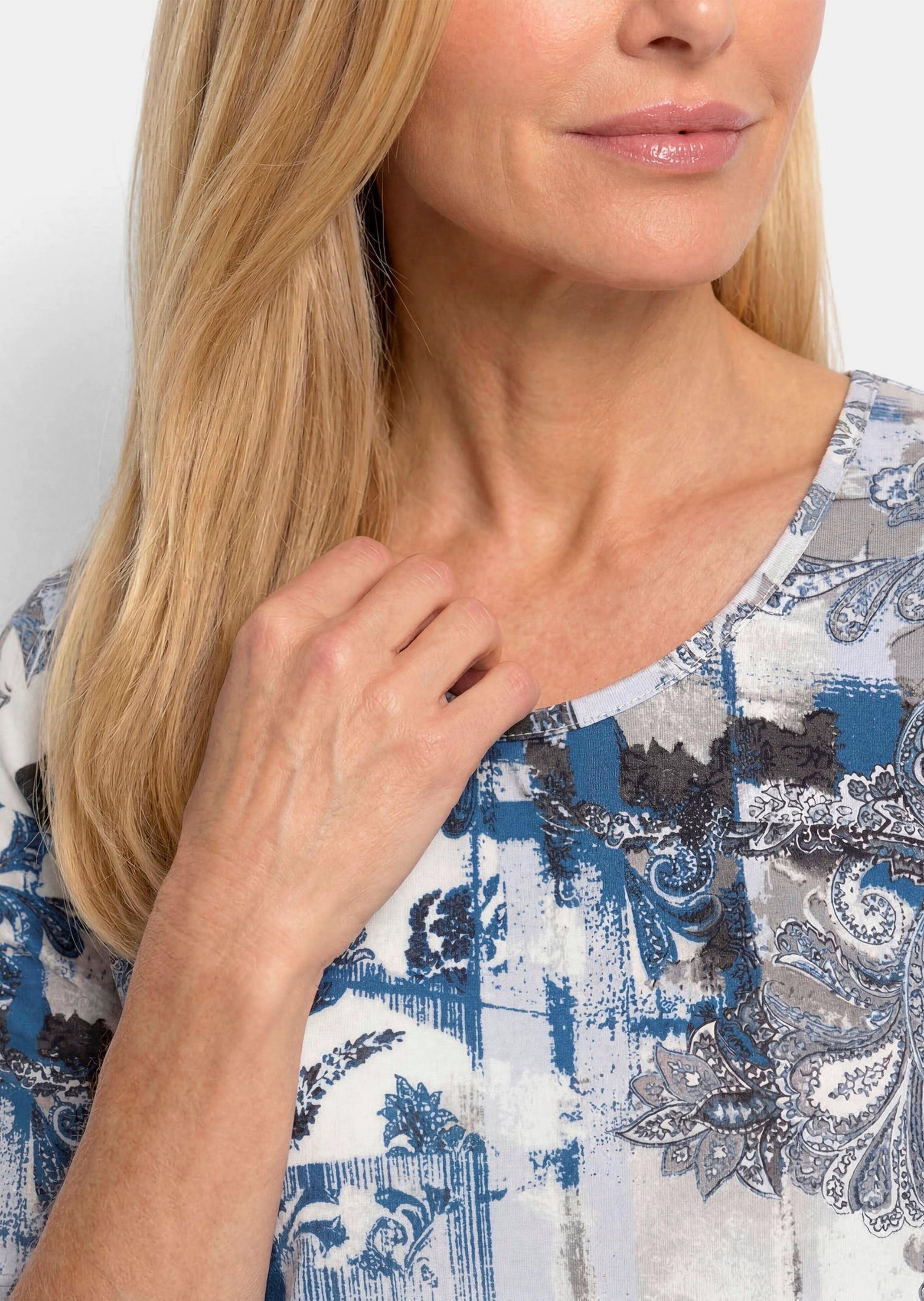 GOLDNER Kurzarmshirt »Kurzgröße Viskoseshirt mit femininem Paisley-Print« stretchbequemer Viskosejersey