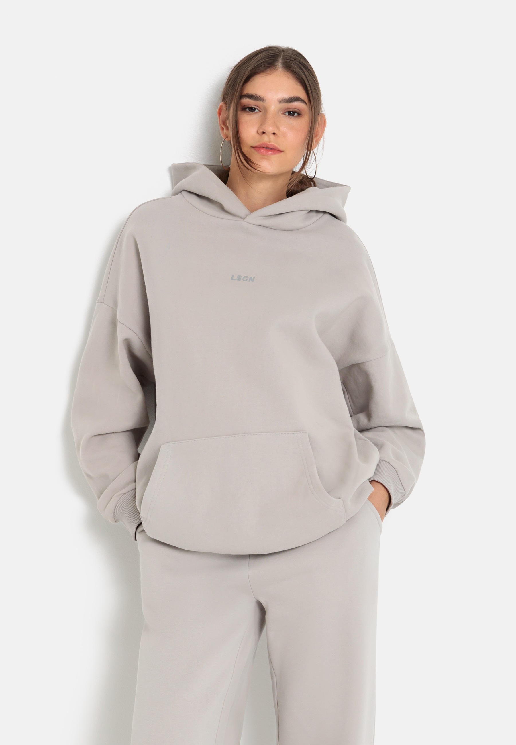 LSCN by LASCANA Hoodie, mit aufgesetzter Kängurutasche