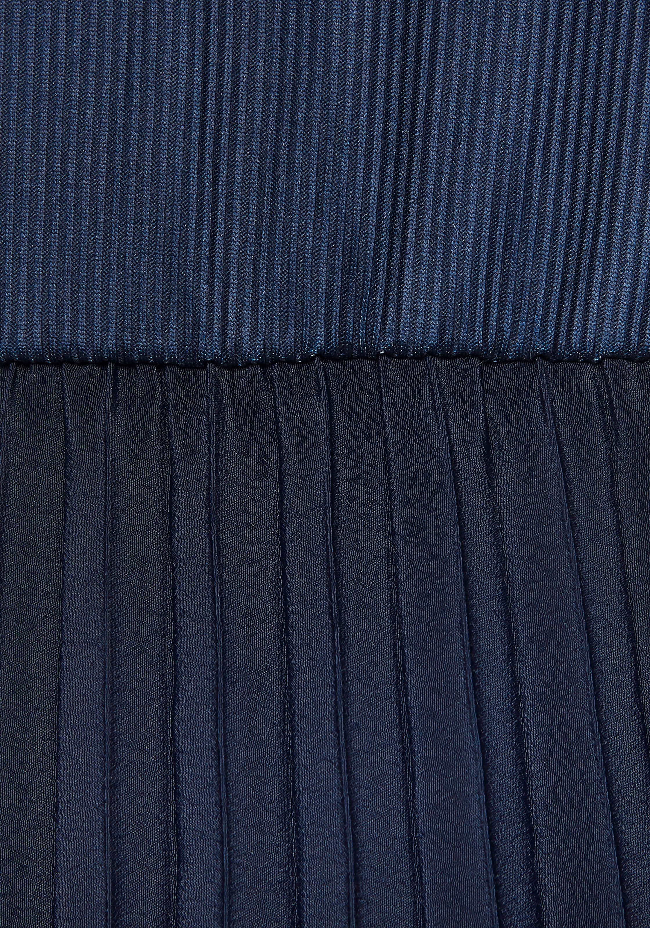 LASCANA Midikleid, mit Plisseerockteil, Basic, modisch