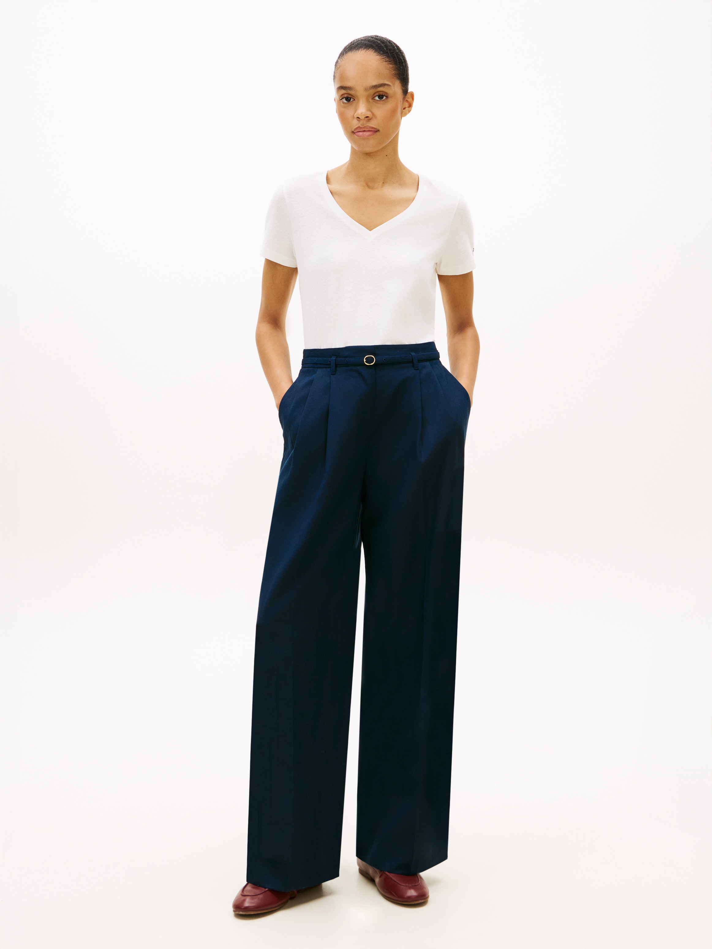 Tommy Hilfiger Kurzarmshirt »CO LINEN V-NECK SHORT SLEEVE TEE« mit V-Ausschnitt, Regular Fit