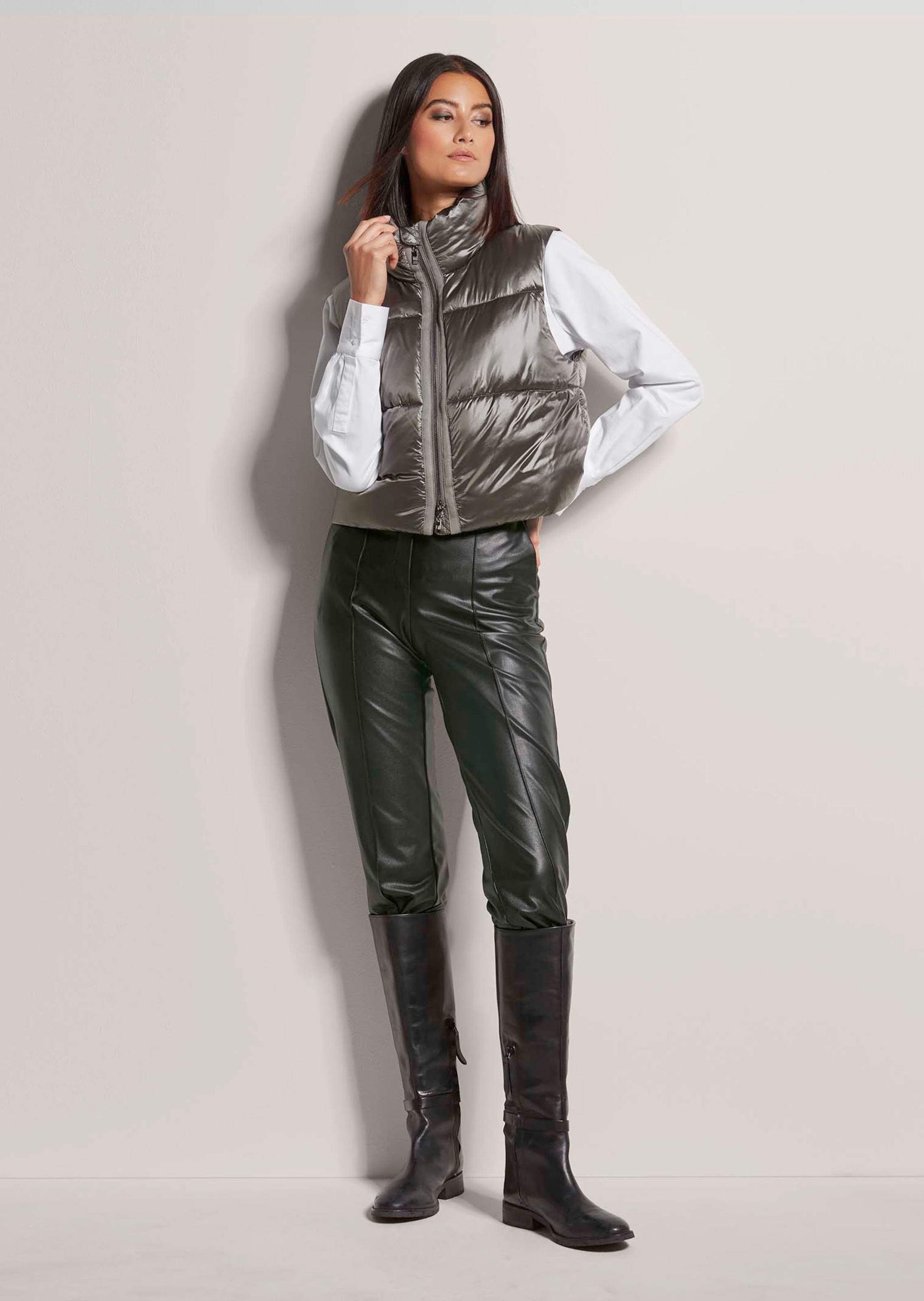 MADELEINE Kurzweste »Steppweste Sommerweste mit Glanz-Finish«