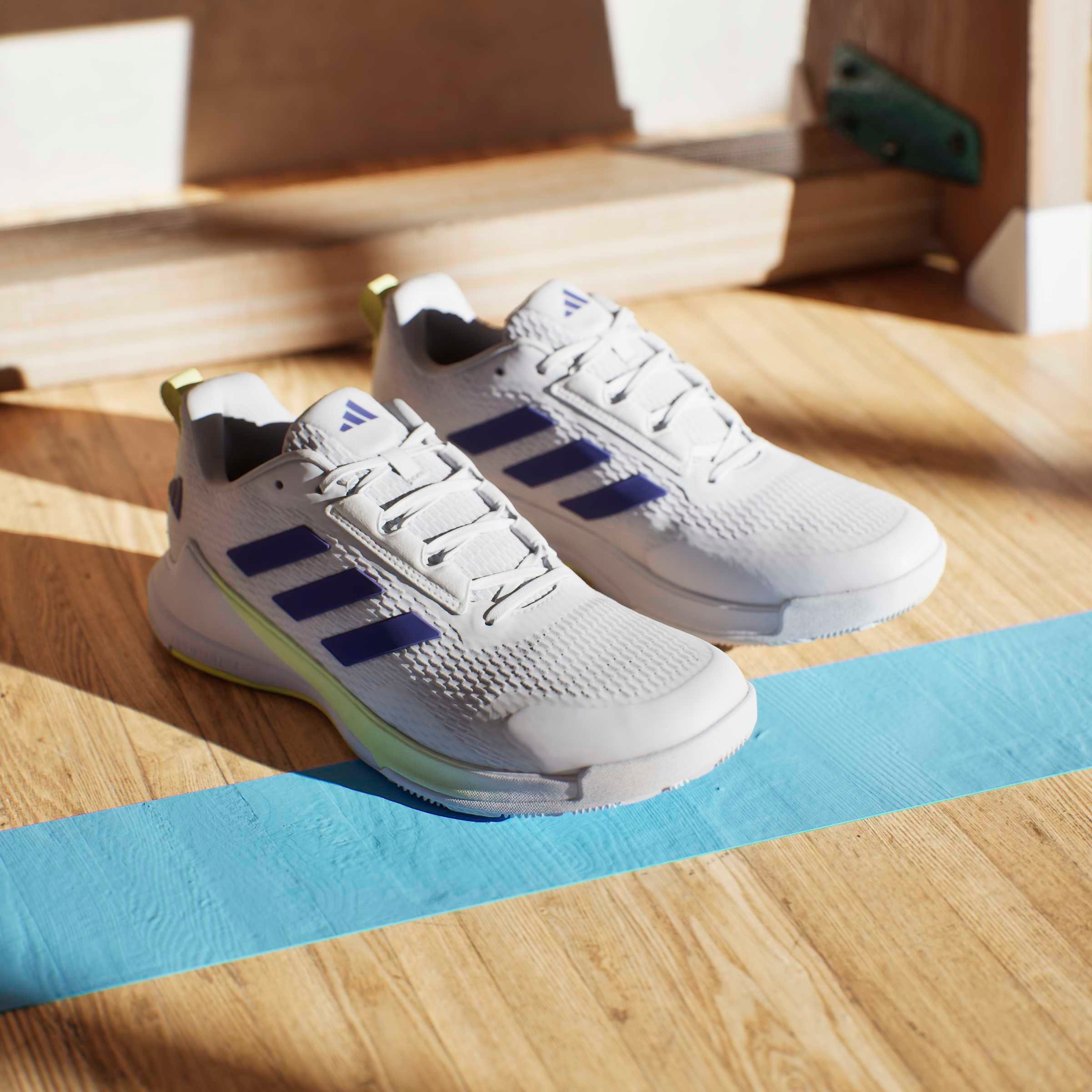 adidas Performance Hallenschuh »NOVAFLIGHT 2 INDOOR«