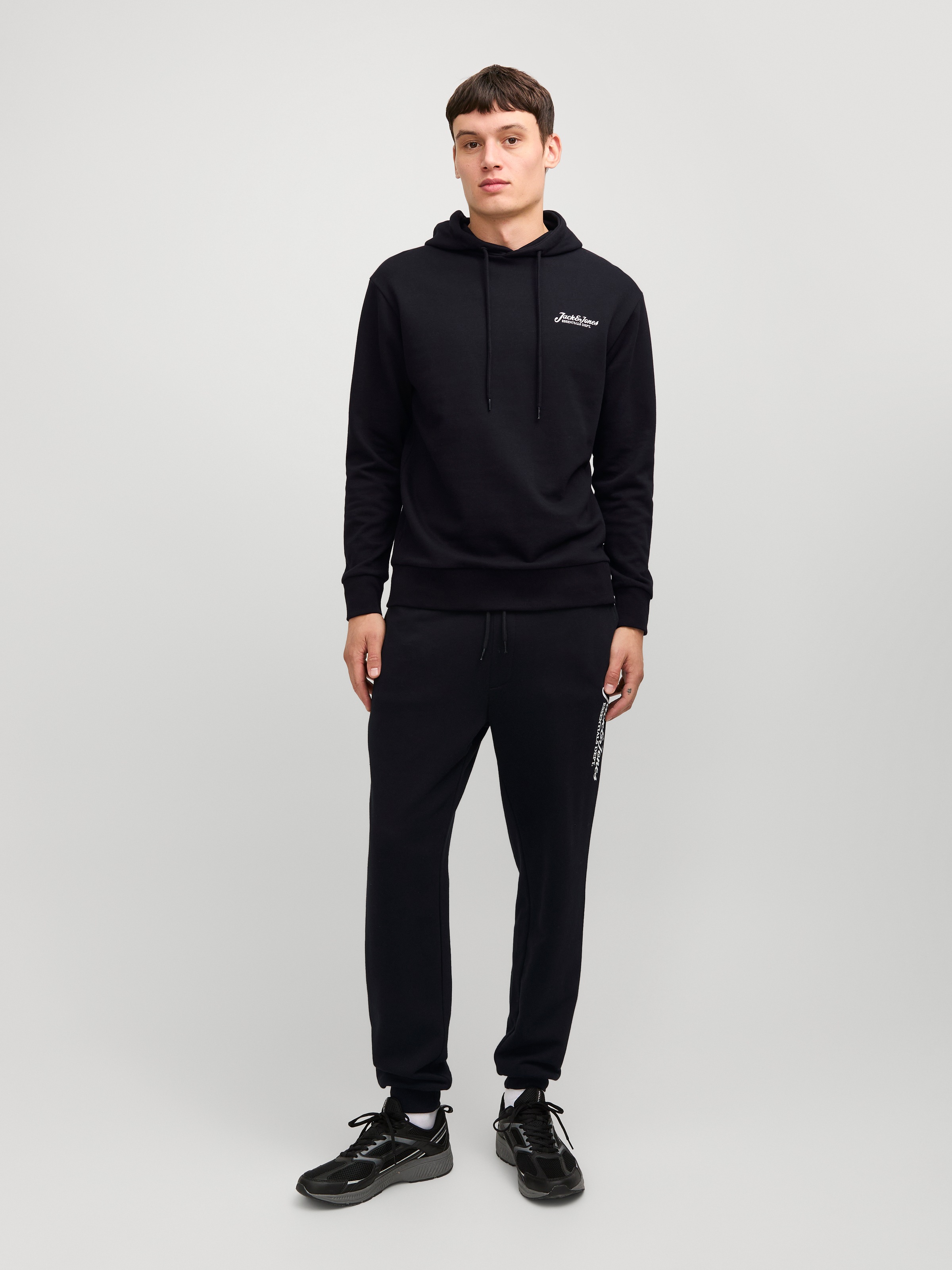 Jack & Jones Kapuzensweatshirt »JJBEAU – Sweater mit Logodruck, Slim Fit und Baumwolle«, unifarben, modisch, slim fit, angeraute Sweatware, Kapuze