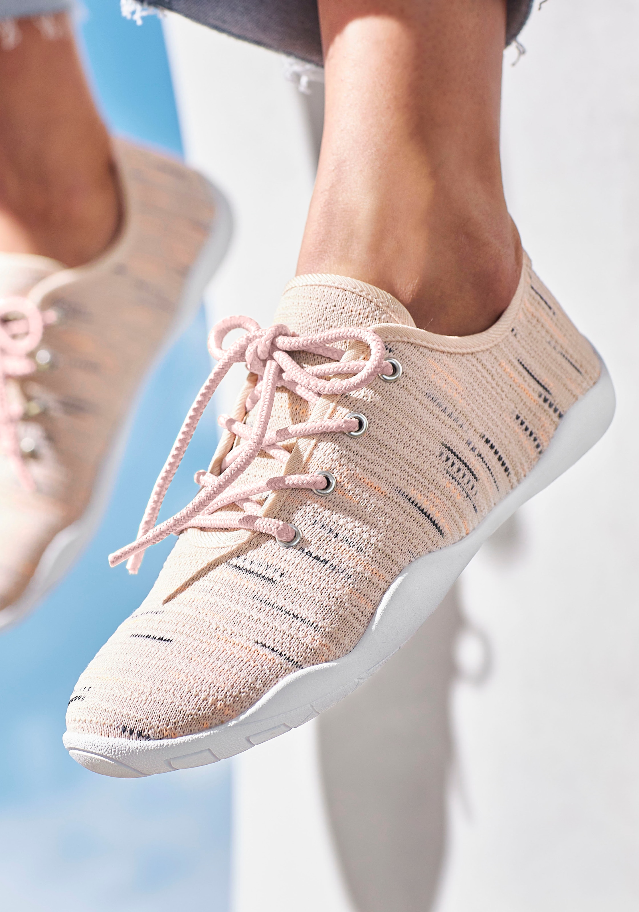 LASCANA Sneaker, Freizeitschuh, Halbschuh, Slipper superleicht, ultraflache Sohle VEGAN