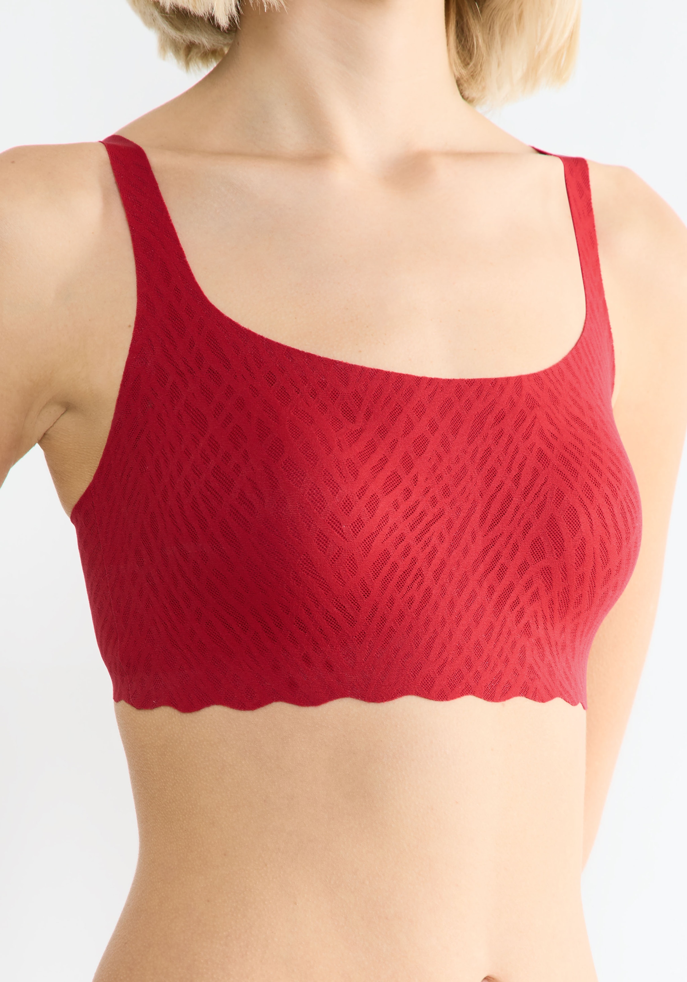 sloggi Bustier »ZERO Feel Bliss« nahtlos, Stretch-Spitze, herausnehmbare Pads, atmungsaktiv
