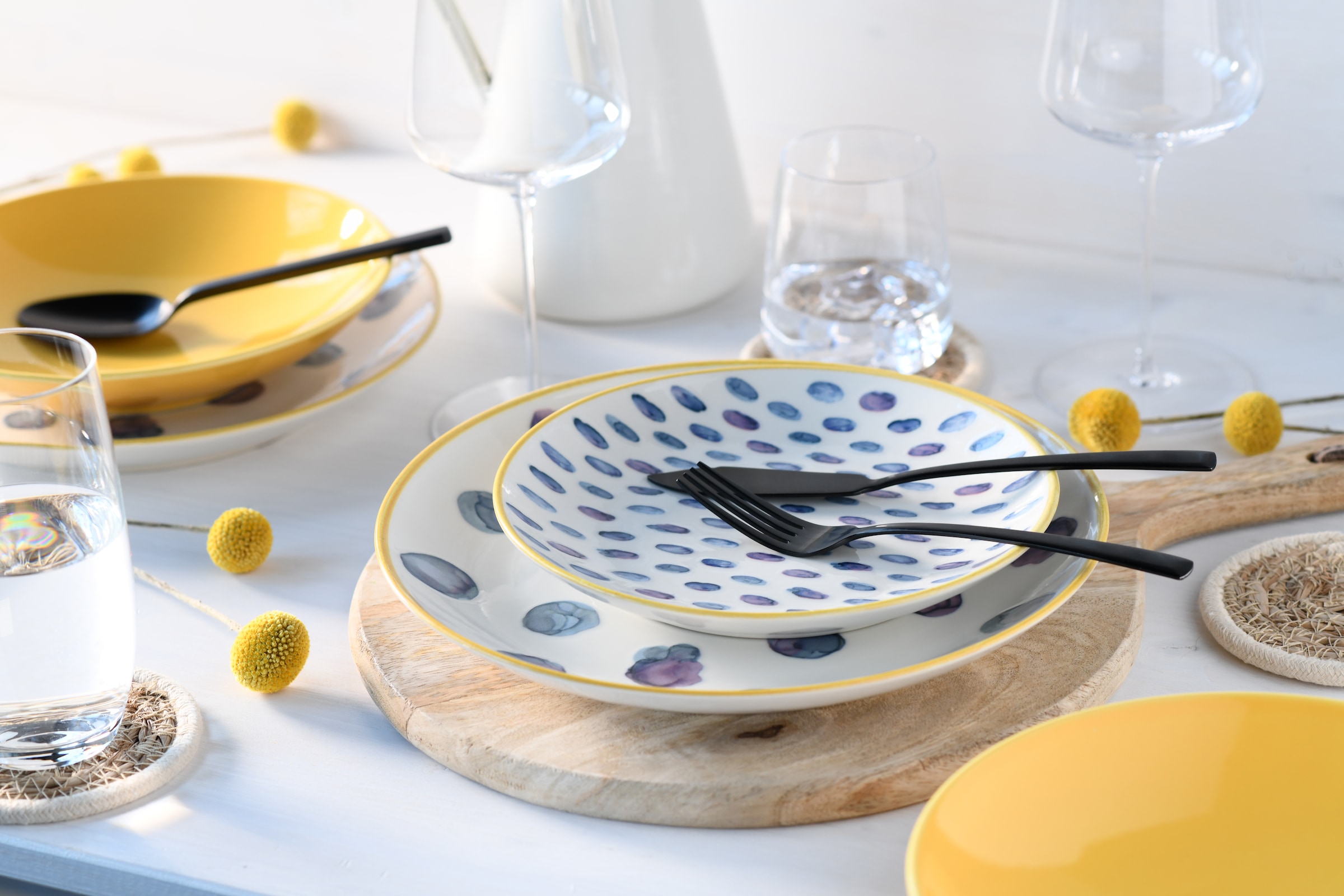 CreaTable Teller-Set »Maisie Bunt, Teller Set 12-tlg« Dots, Polka Dots, Konfetti, Punkte