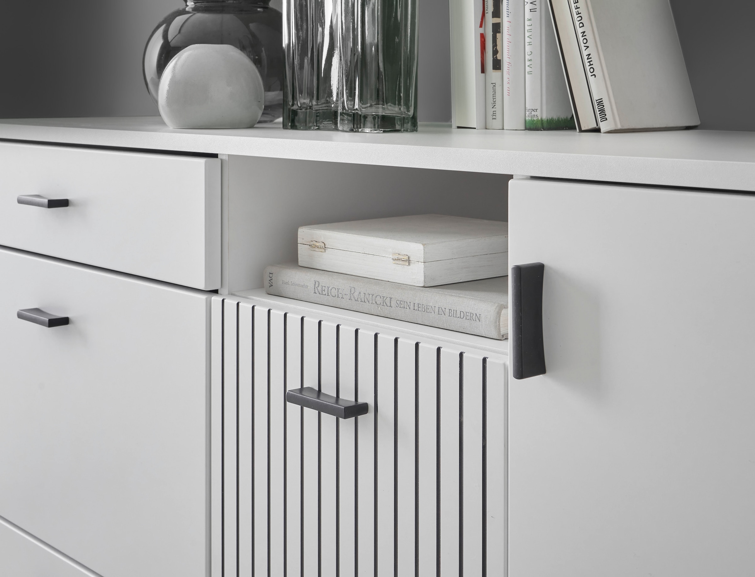 Home affaire Sideboard »Hudson« in moderner Trendfarbe, Griffe aus Metall (Schwarz), Breite 150 cm