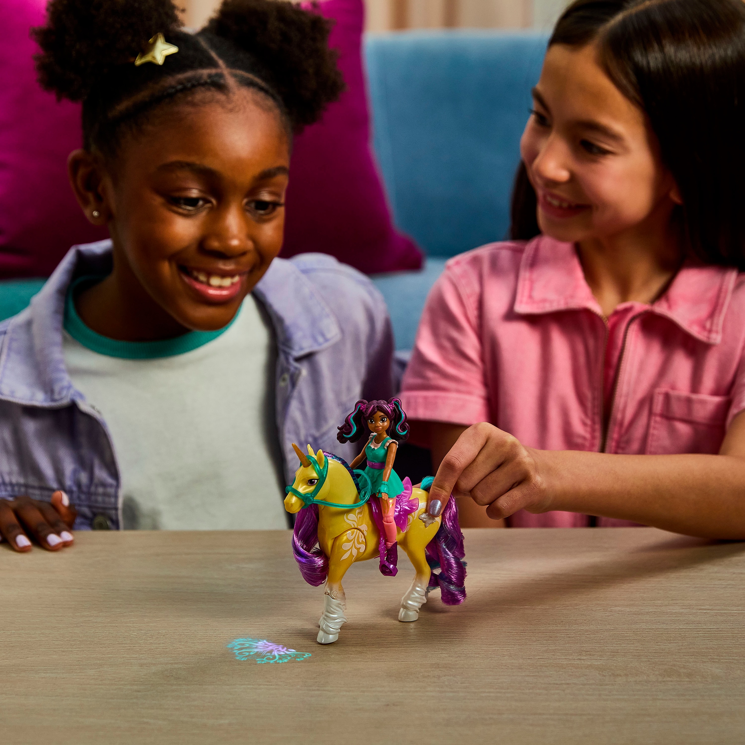 Spin Master Anziehpuppe »Unicorn Academy - Ava & Pflanzen-Magie Leaf« mit echter Mähne und Leuchteffektt