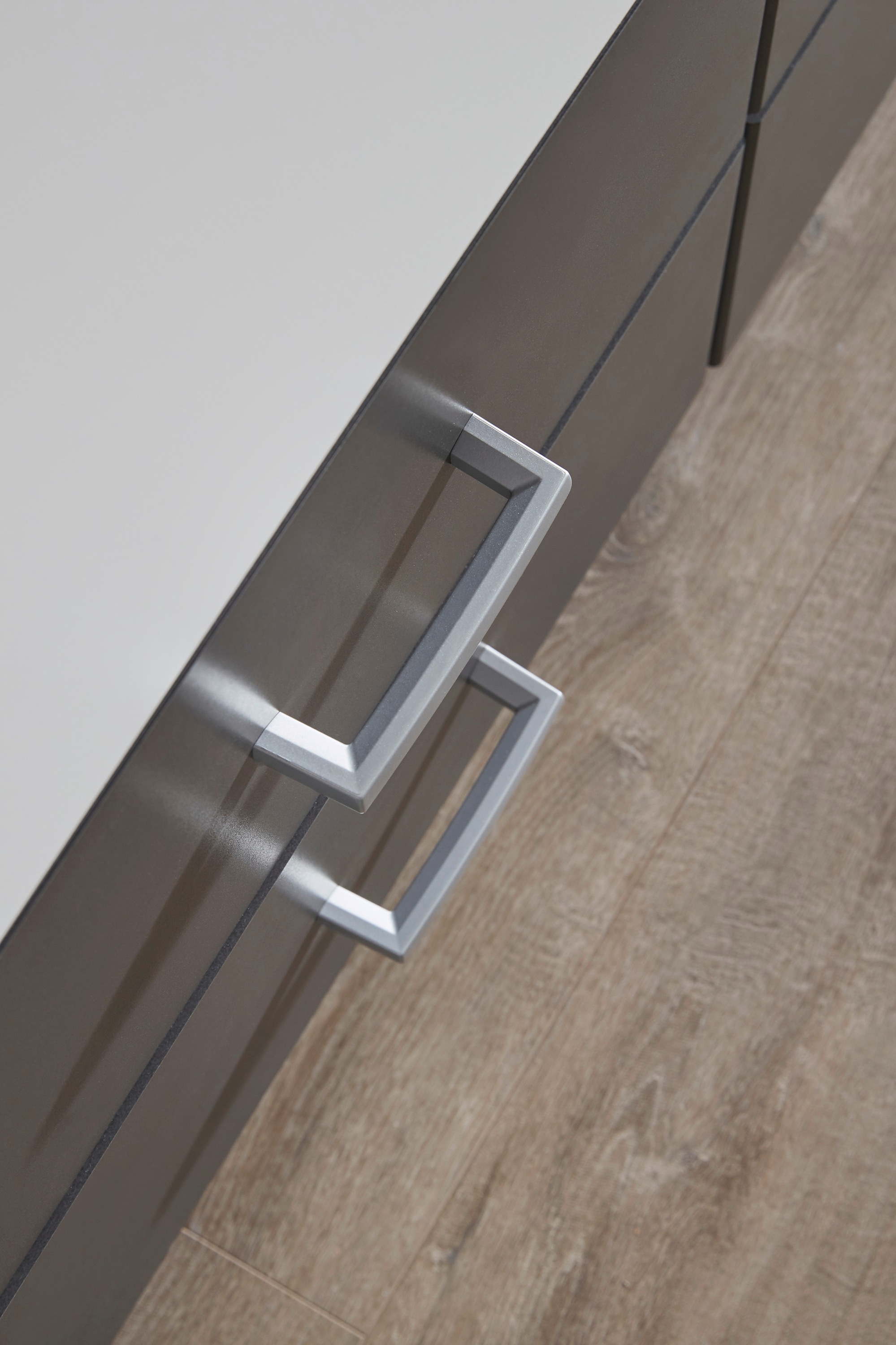 rauch Drehtürenschrank »Kleiderschrank Schrank Garderobe Wäscheschrank GAMMA in 3 Breiten«, mit 6 Schubladen, in schlichtem Design TOPSELLER MADE IN GERMANY