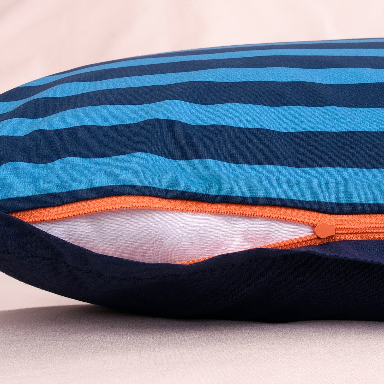 TOM TAILOR HOME Bettwäsche »MEDIUM STRIPES in Gr. 135x200cm, 155x220cm oder 200x220cm« 2 Stk. new bedroom, mit farbigem Markenreißverschluss