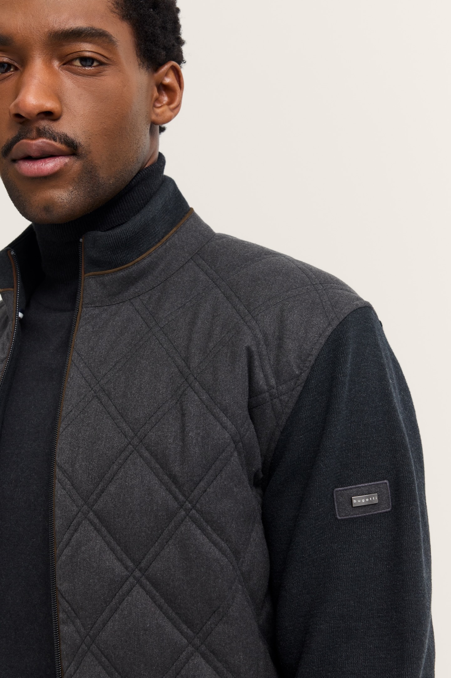 bugatti Sweatjacke »Regular Fit« mit Rautensteppung und Stehkragen