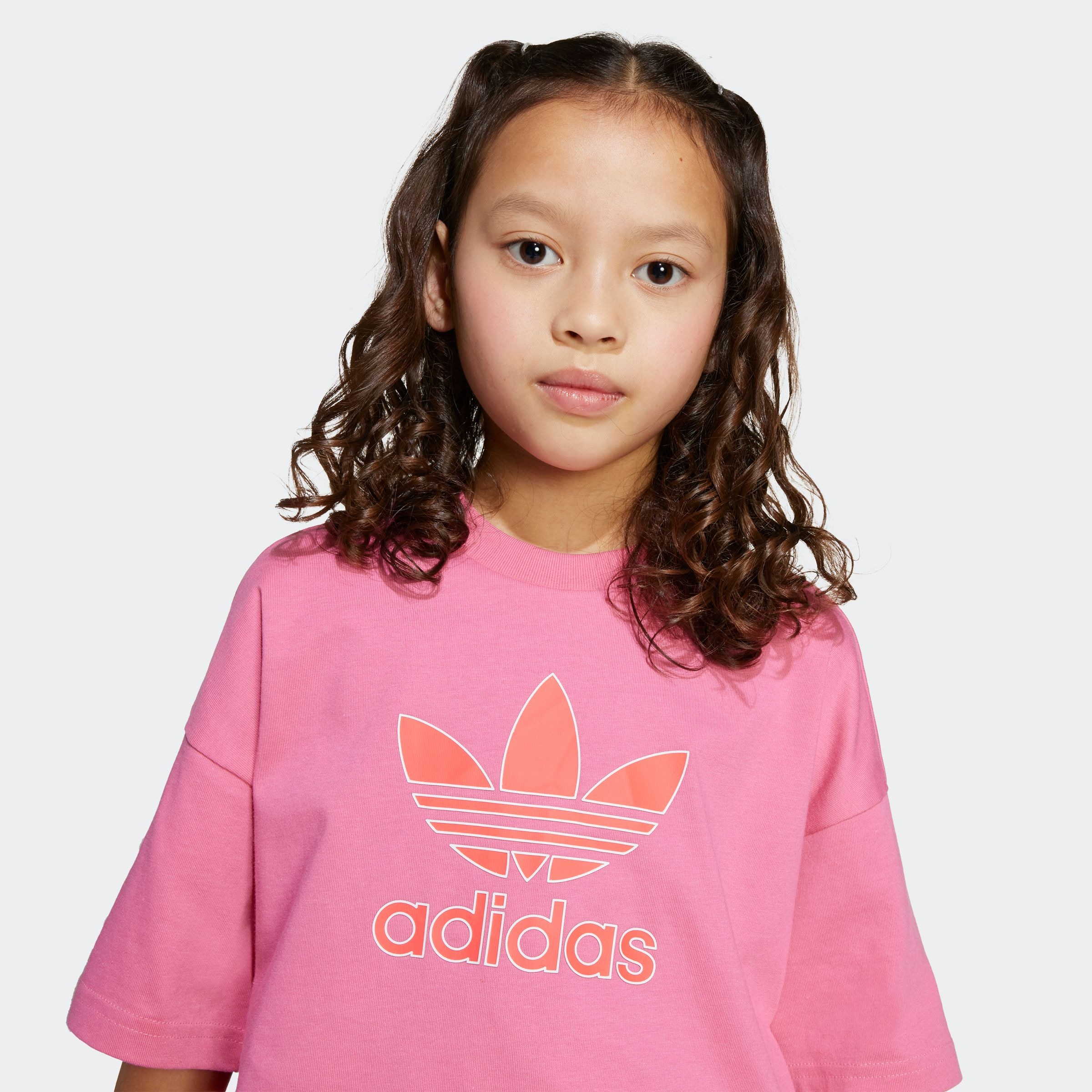adidas Originals T-Shirt »TREFOIL KIDS« lockere Passform, für Kinder, aus Baumwolle, mit Single Jersey